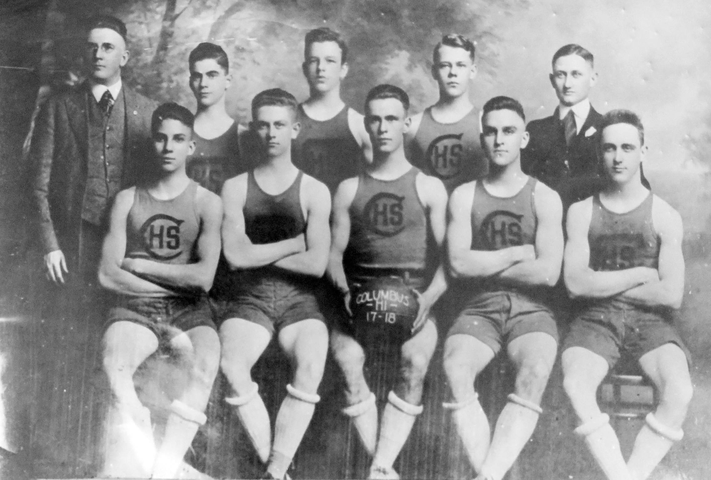 Columbus High 1918 Basketball Champions. FRONT ROW: Mark Rosenberg, Bunn Martin, Hal Campbell, Kenneth Munn, Jack Key. BACK ROW: Coach D.W. Johnston, Jack Kaufman, Joe Blackmon, William Chambers, and Manager Willie McCraney.