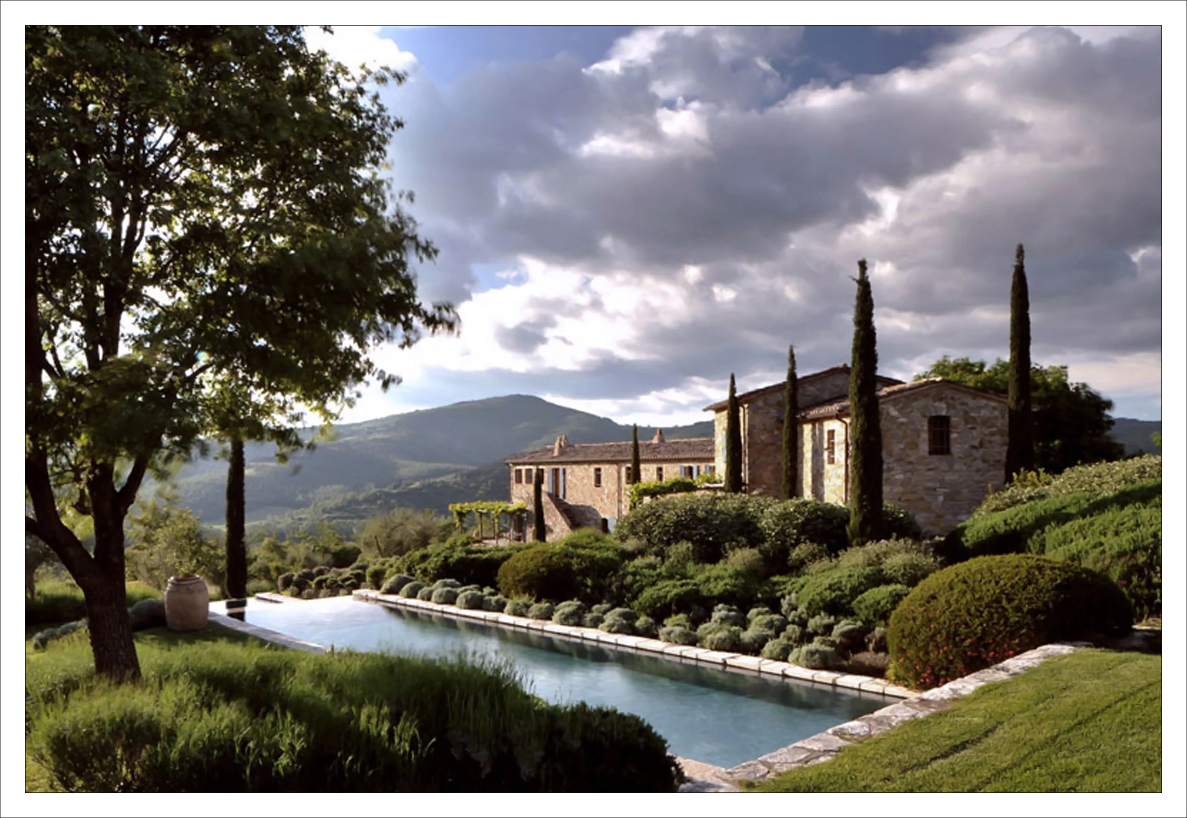 castello di reschio1BOR.jpg