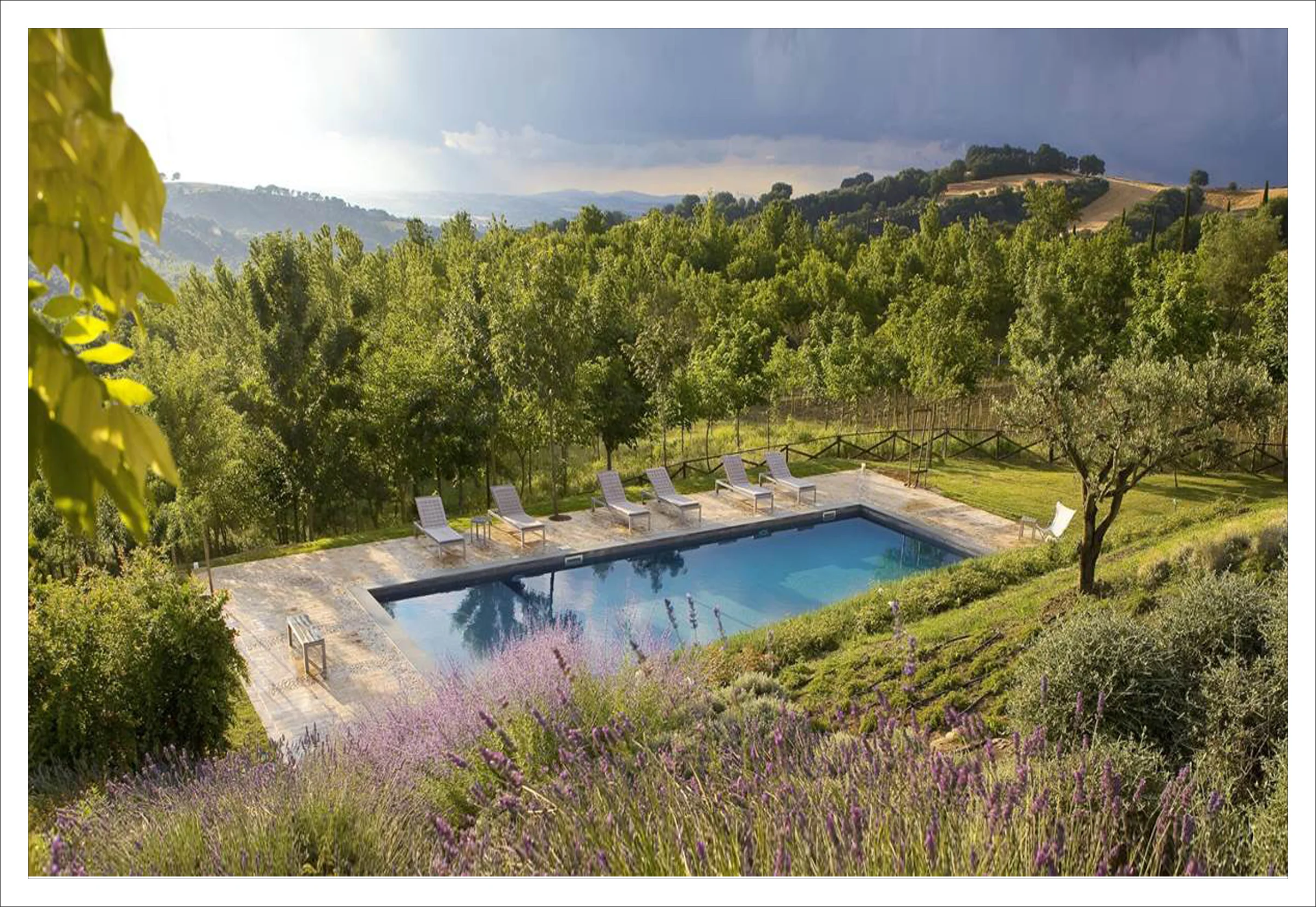 mandola-piccola-swimming-pool-with-view1_BOR.jpg