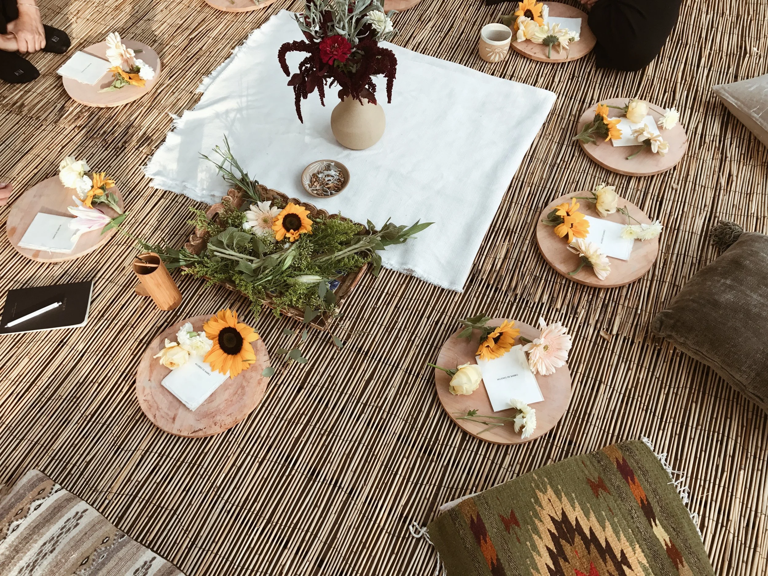 Mujeres de Barro - Women's Clay Circle
