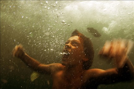 From The Impossible , starring Naomi Watts and Ewan McGregor and set in Khao Lak, Thailand, the scene of this story.