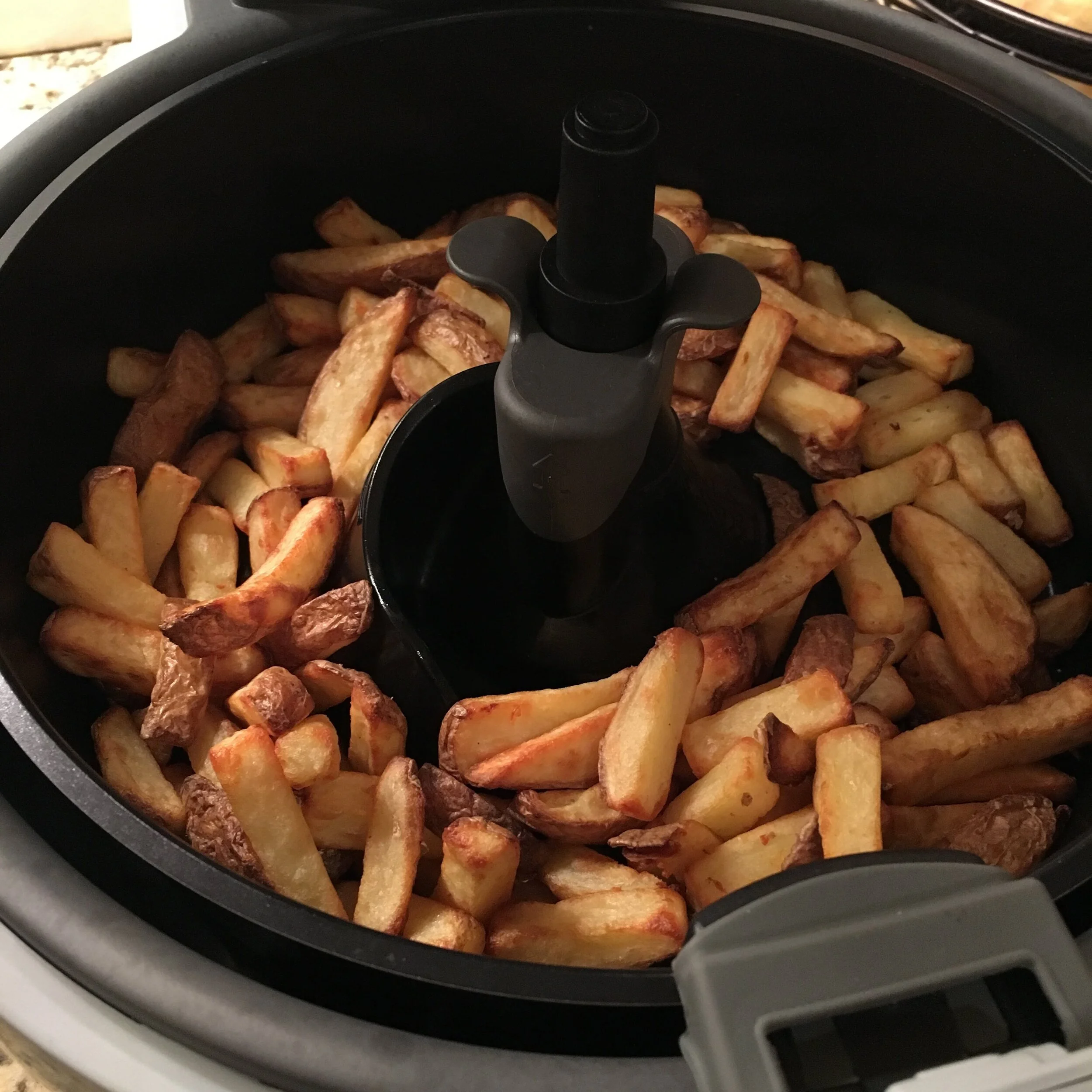 5 Reasons to Buy an Air Fryer This Year
