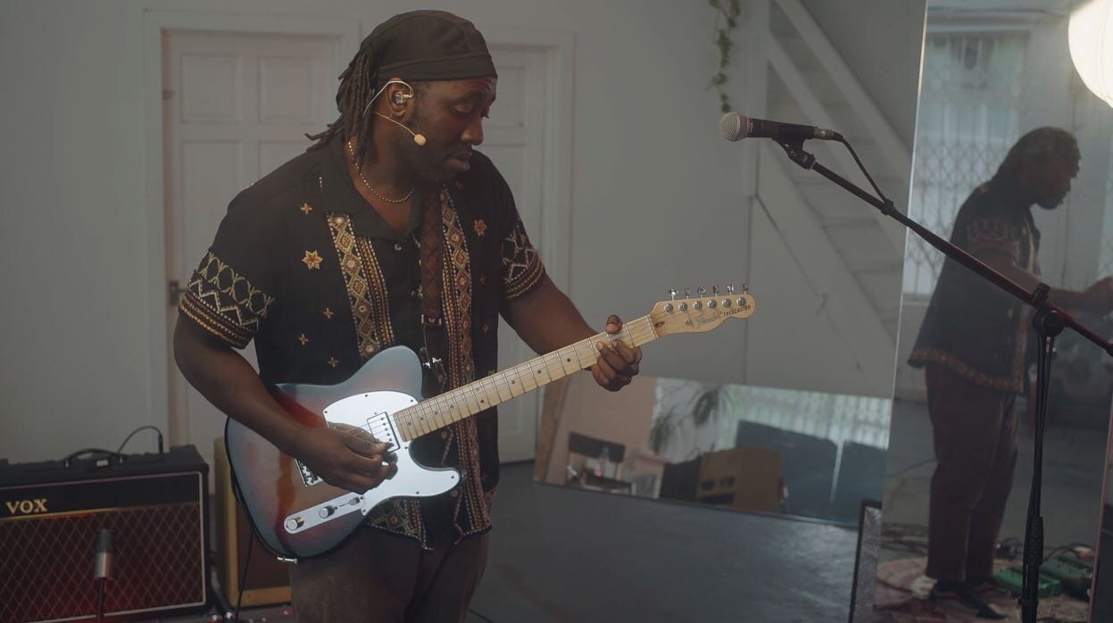 Live session we did for @kele is now available on @vimeo ! 

Artist - @kele 
Produced - Lucky Day
Directed - @joesnelling 
Gaffer - Sam Pierce
Sound - @subliminal_sounds 
Edited - J Snelling 
Runner - Paulina Michalina
Venue - @lucernestudio 
Guitar 