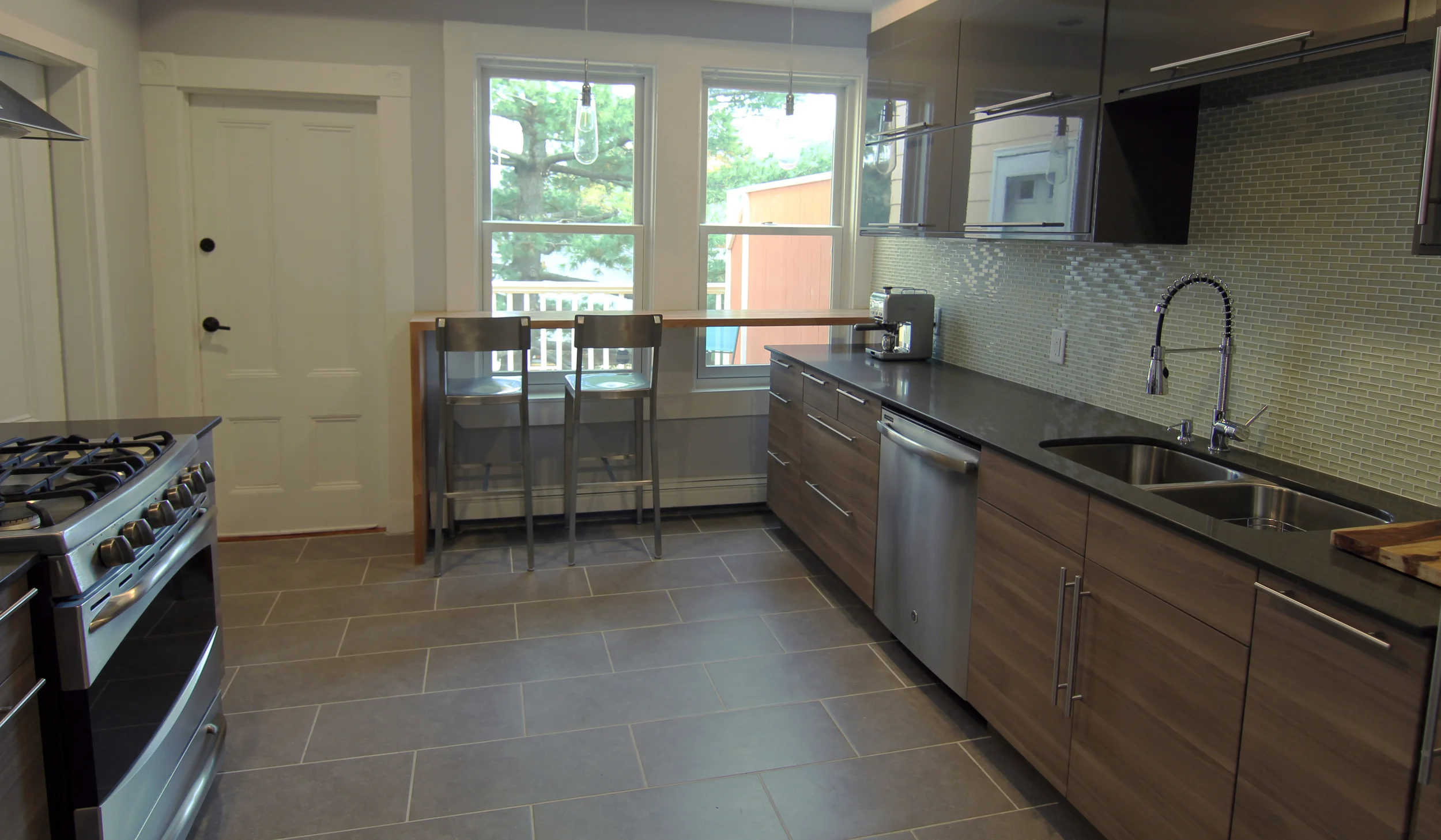 clem_carlos_kitchen_01.jpg