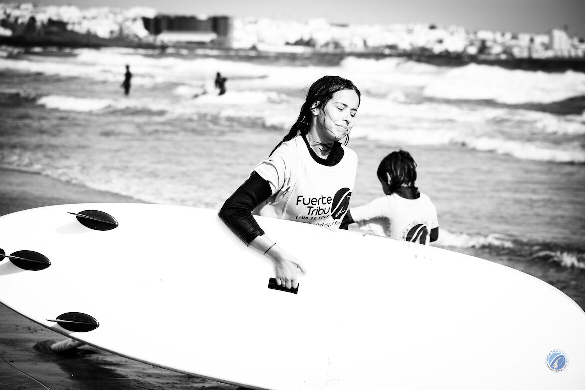 FuerteTribu Surfcamp Navidad Surfkids Surfadaptado Surfskate 5411