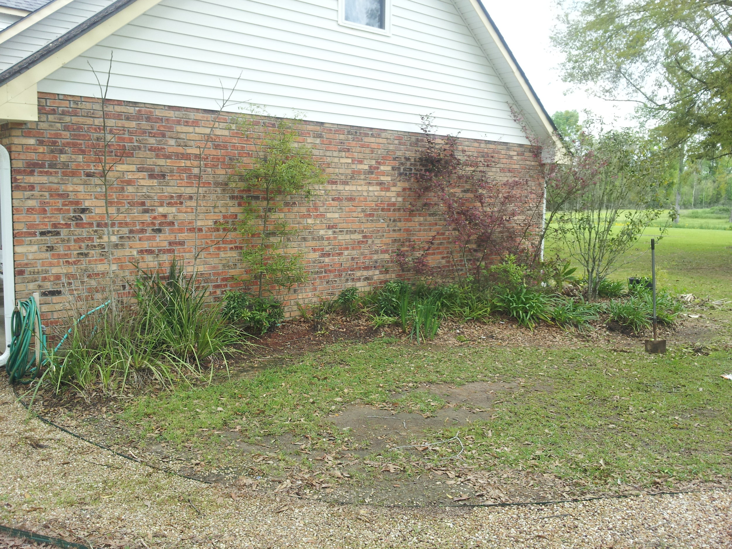 flowerbed-maintenance-baton-rouge-area (12).jpg