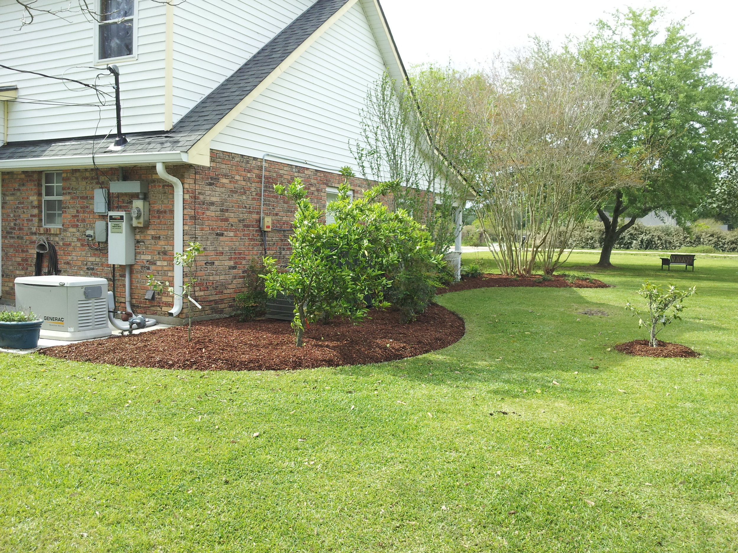 mulch-flowerbeds-baton-rouge-area (13).jpg