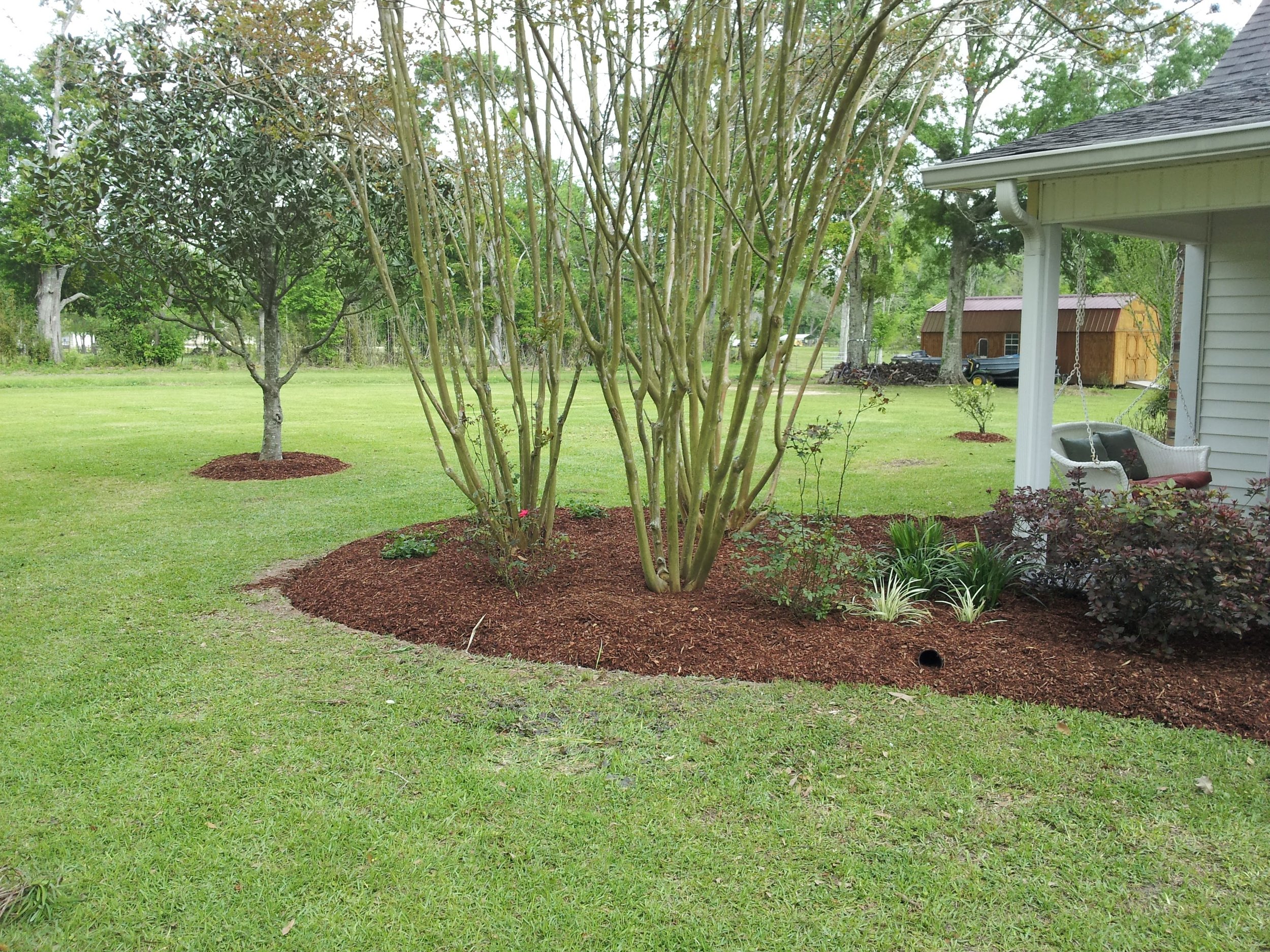 mulch-flowerbeds-baton-rouge-area (18).jpg