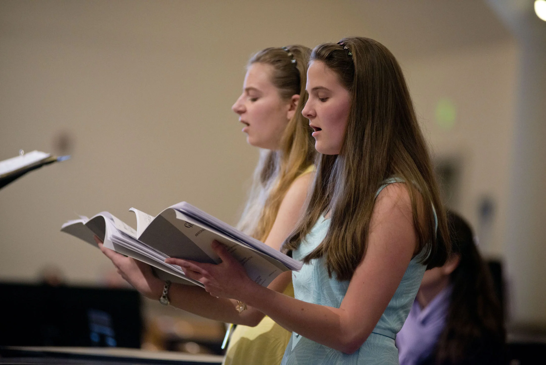 "Laudamus te" fron Gloria by Antonio Vivaldi Rebekah and Theresa Balick, sopranos
