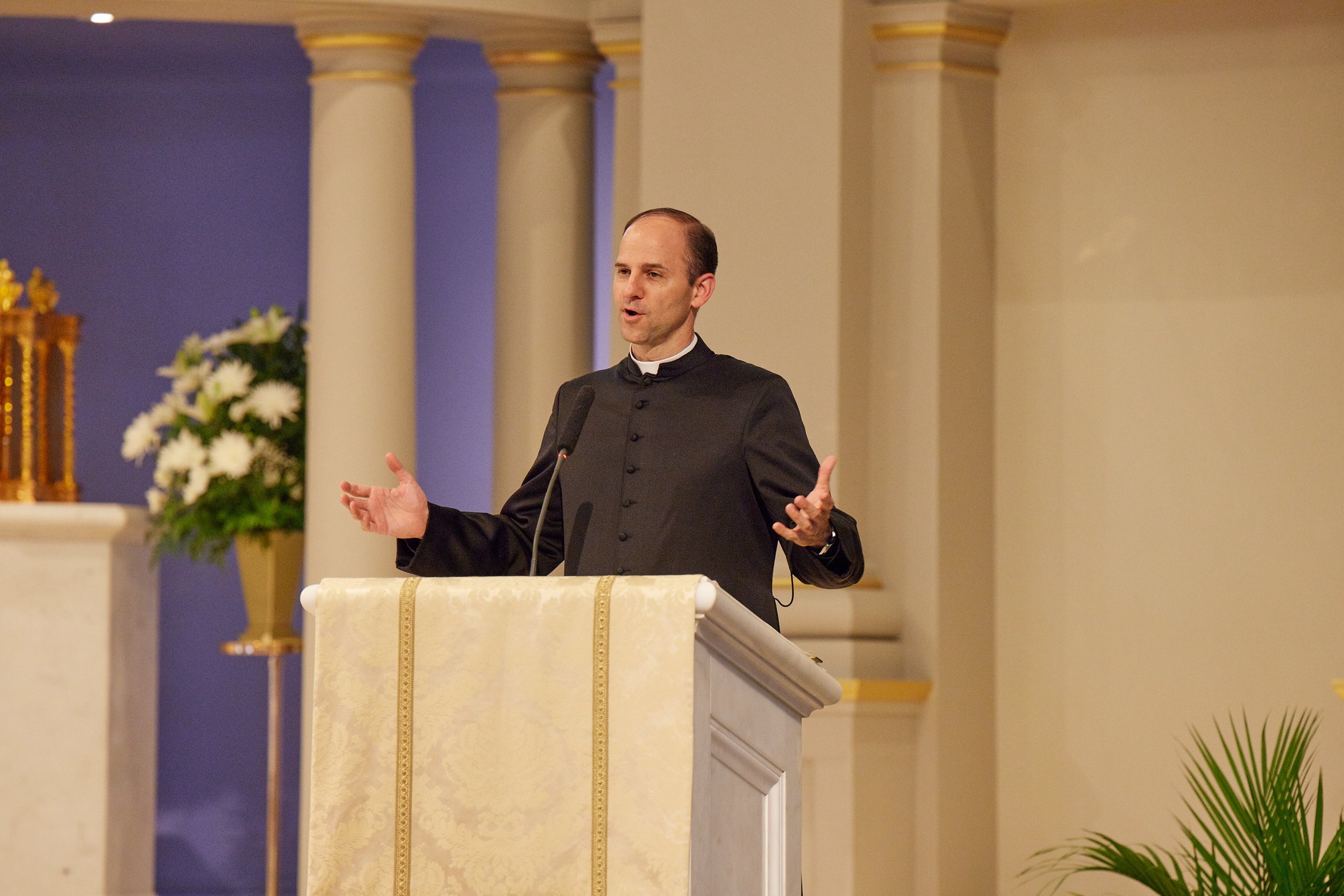 Rev. Michael DeAscanis, pastor of St. Louis and St. Francis