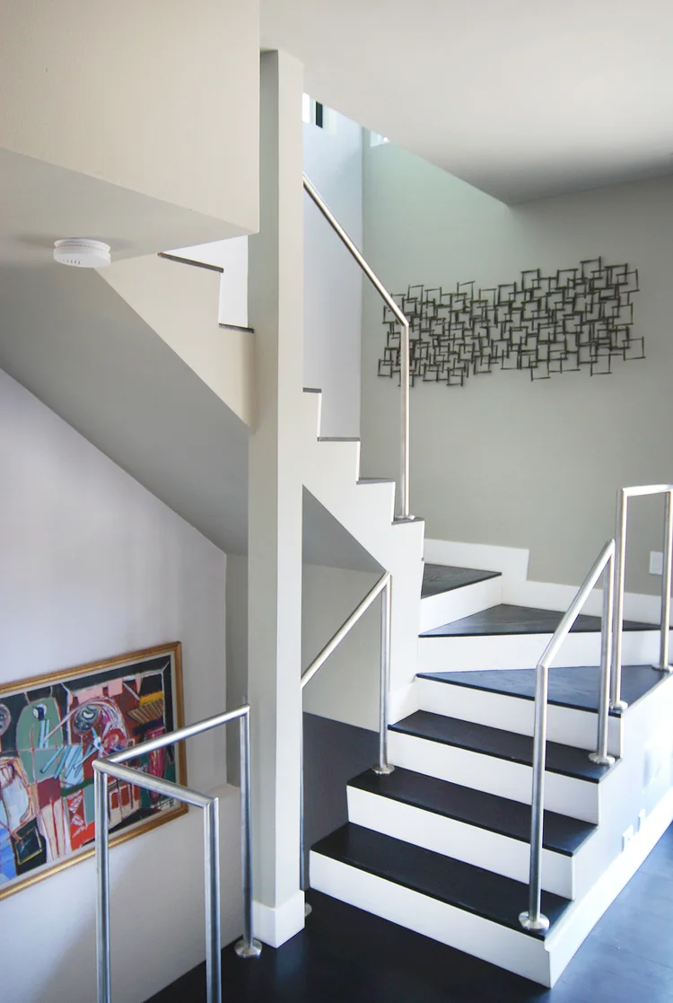 Pacific-View-Staircase2.jpg
