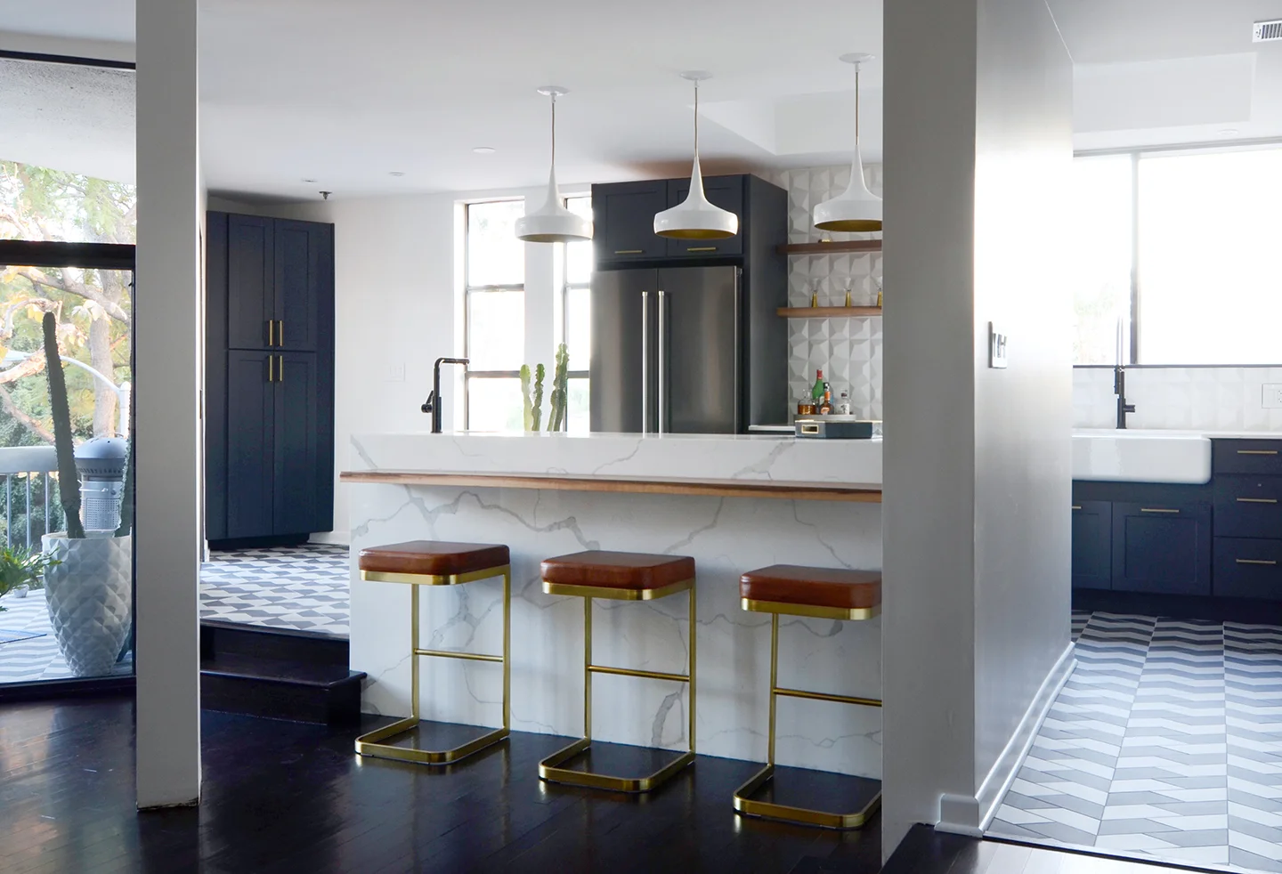 Westbourne+Kitchen+Island+Bar+Diagonal+View+web.jpg