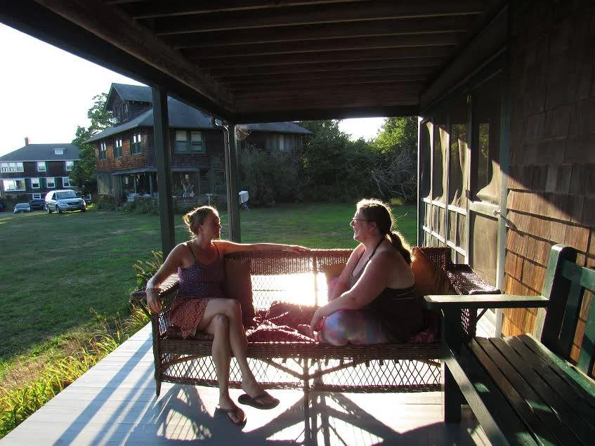 Talking over the work with master essayist Eaddy Sutton