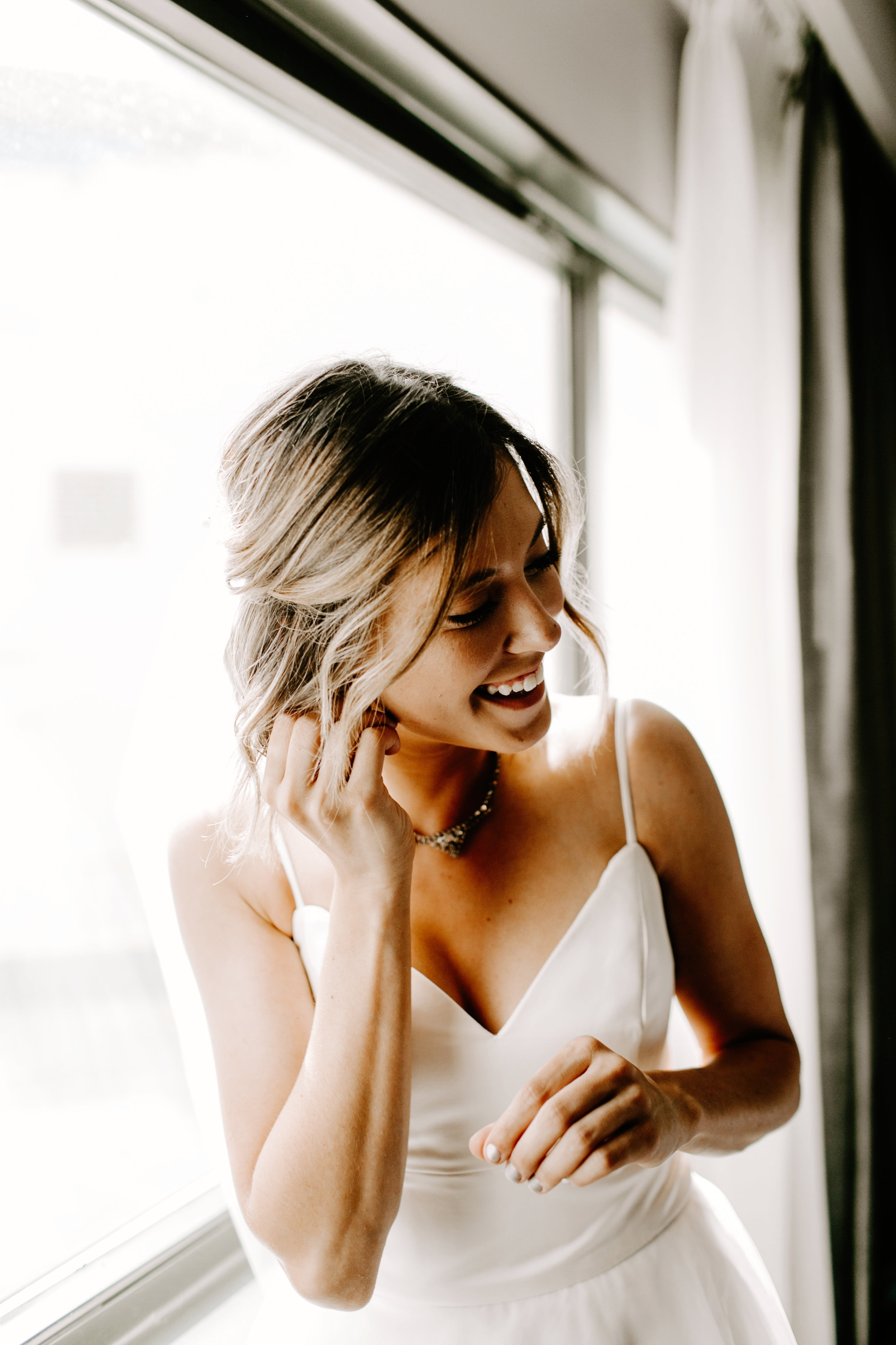 Claire and James Indianapolis Wedding The Tube Factory Emily Elyse Wehner Photography LLC-42.jpg