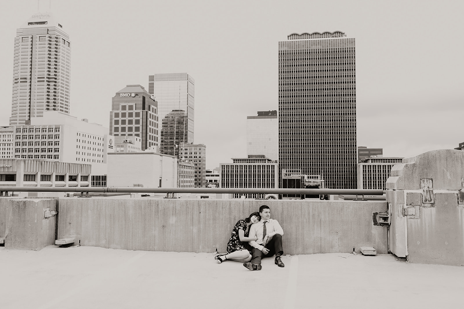   Click to browse the blog of this Downtown Indianapolis Engagement Session with Emily and Davis by Emily Wehner, Indianapolis photographer. Posing inspiration | Couples session location ideas | Urban engagement session #photography #engagementphotog