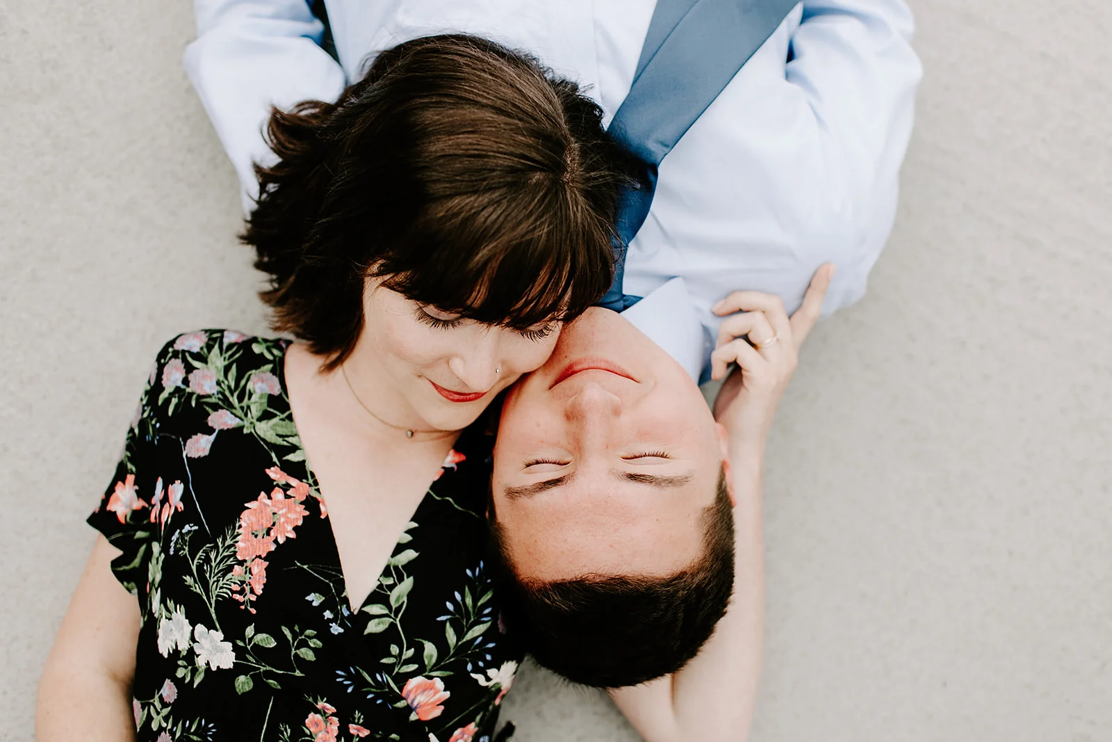 Click to browse the blog of this Downtown Indianapolis Engagement Session with Emily and Davis by Emily Wehner, Indianapolis photographer. Posing inspiration | Couples session location ideas | Urban engagement session #photography #engagementphotography #posinginspiration #urbancouplessession