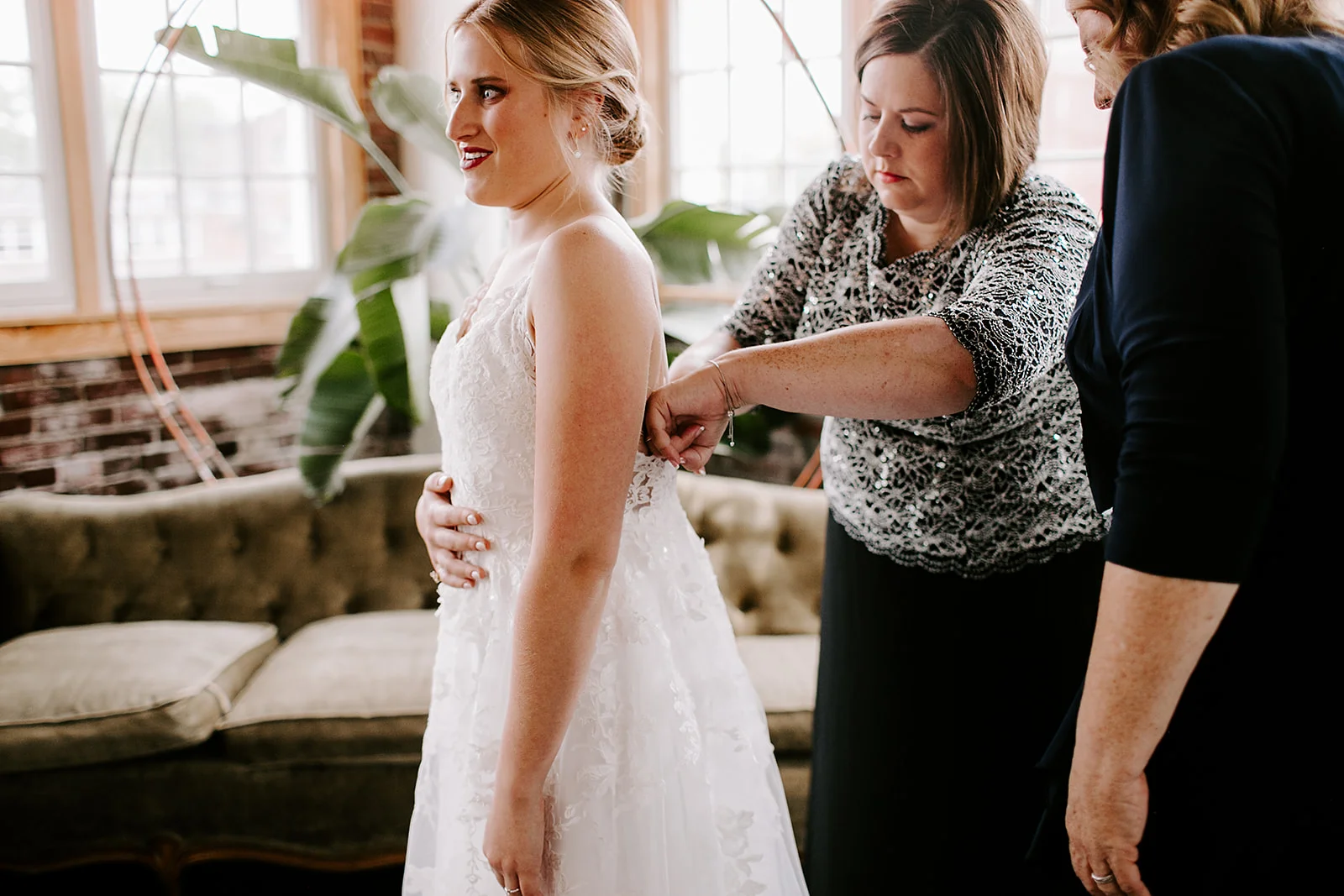Rachel and Elliot Tinker House Wedding Indianapolis Indiana Emily Elyse Wehner Photography LLC37.jpg
