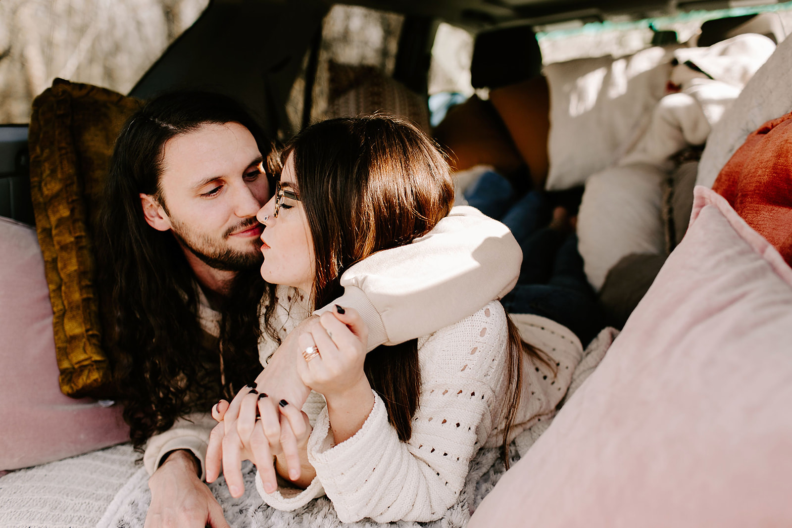 Couples-session-car-Indianapolis-15.jpg