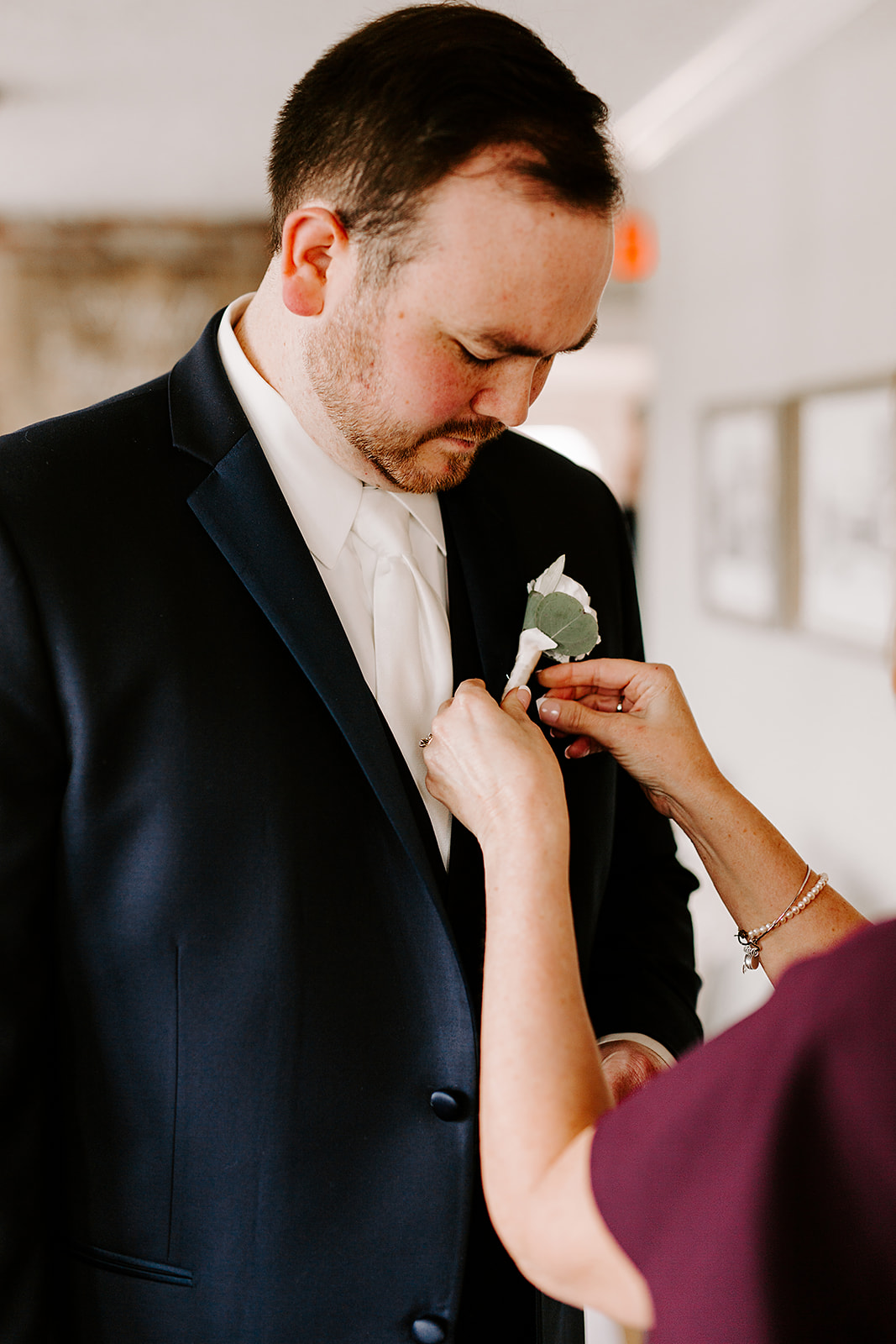 Lauren_and_Andrew_Mustard_Seed_Gardens_Noblesville_Indiana_by_Emily_Wehner_Photography-205.jpg