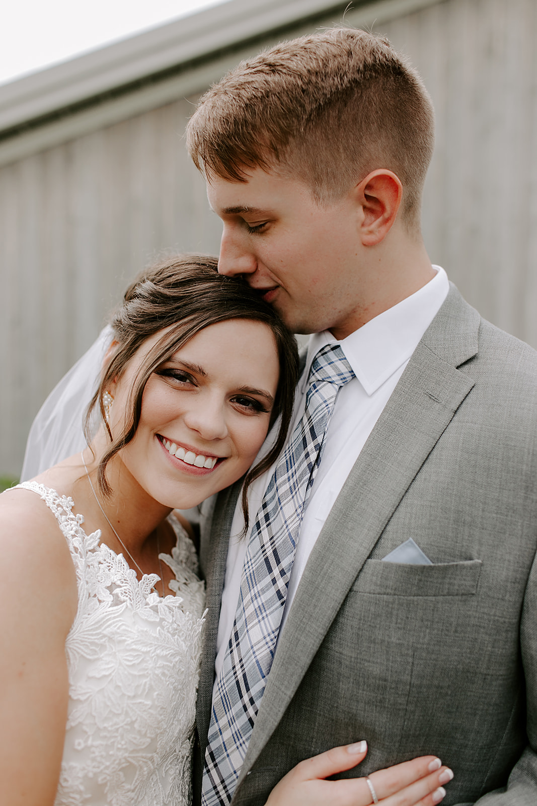 Kendra_and_Mattew_Indiana_Wedding_by_Emily_Wehner-231.jpg