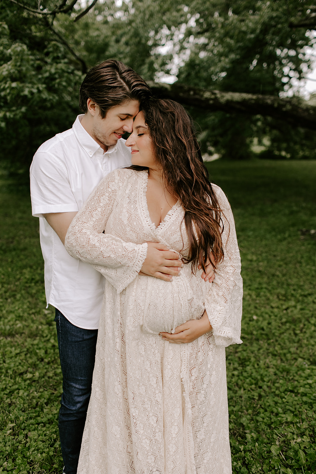 Indianapolis outdoor Maternity Session by Emily Elyse Wehner Photography