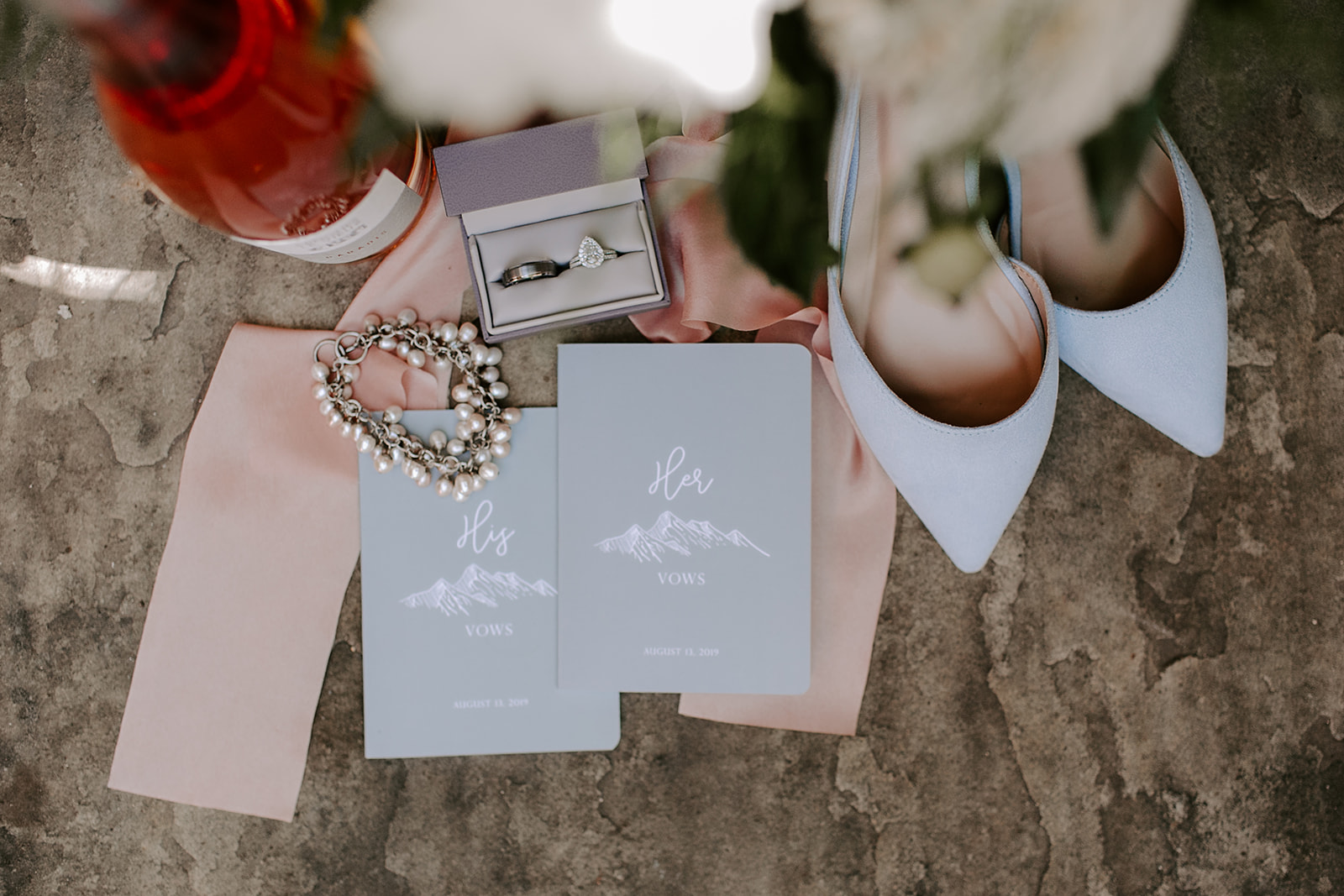 Wedding details inspiration including paper good and invites, wedding rings, wedding notes and jewellery | Photography by Emily Elyse Wehner, indiana based wedding photographer 