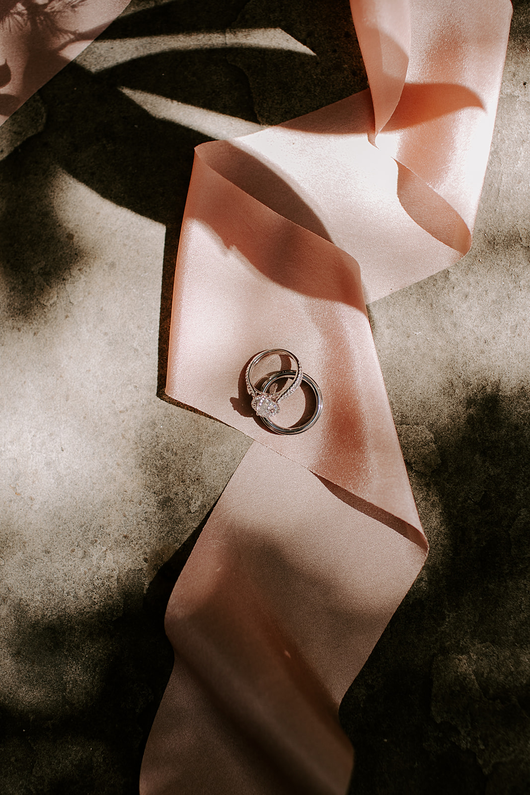 Wedding details inspiration including paper good and invites, wedding rings, wedding notes and jewellery | Photography by Emily Elyse Wehner, indiana based wedding photographer 