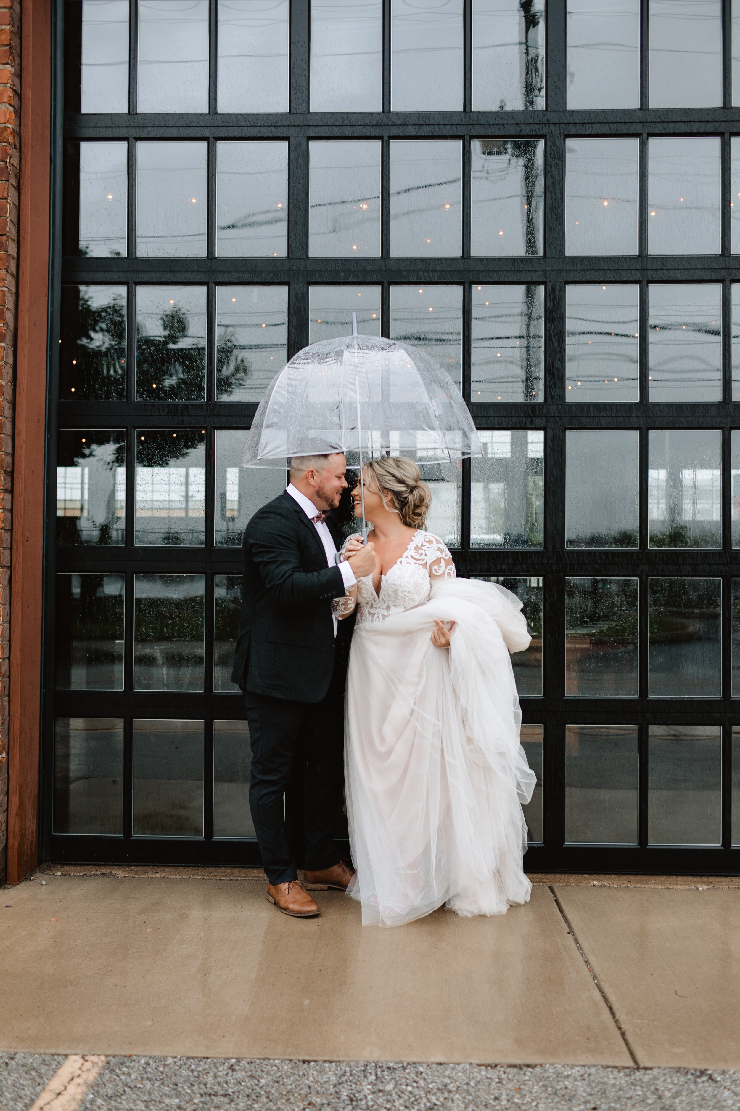 Lisa and Eric, Indianapolis Indiana Wedding, Industry, Emily Wehner Photography-333.jpg