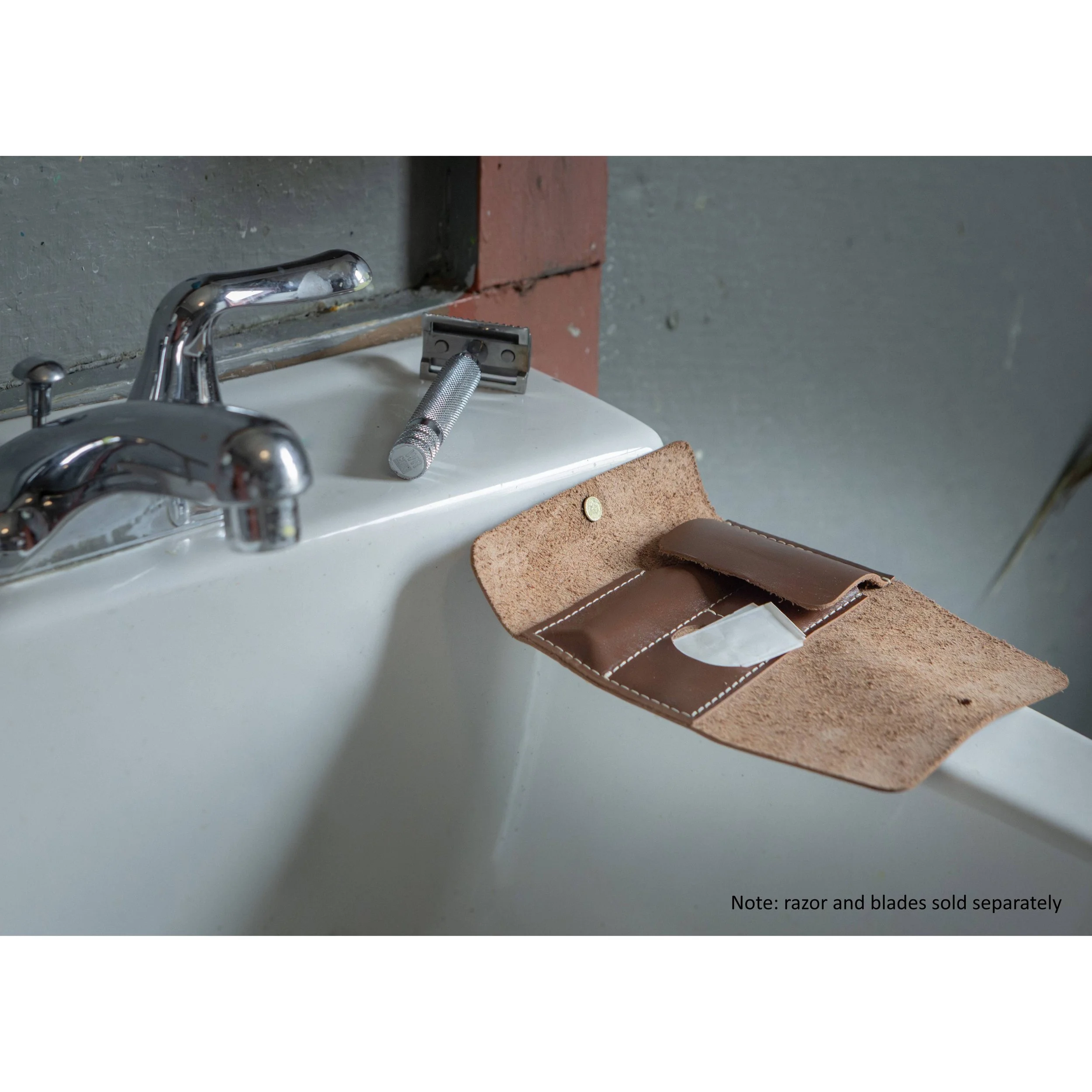 WR Travel Pouch (10)_Note_Square.jpg