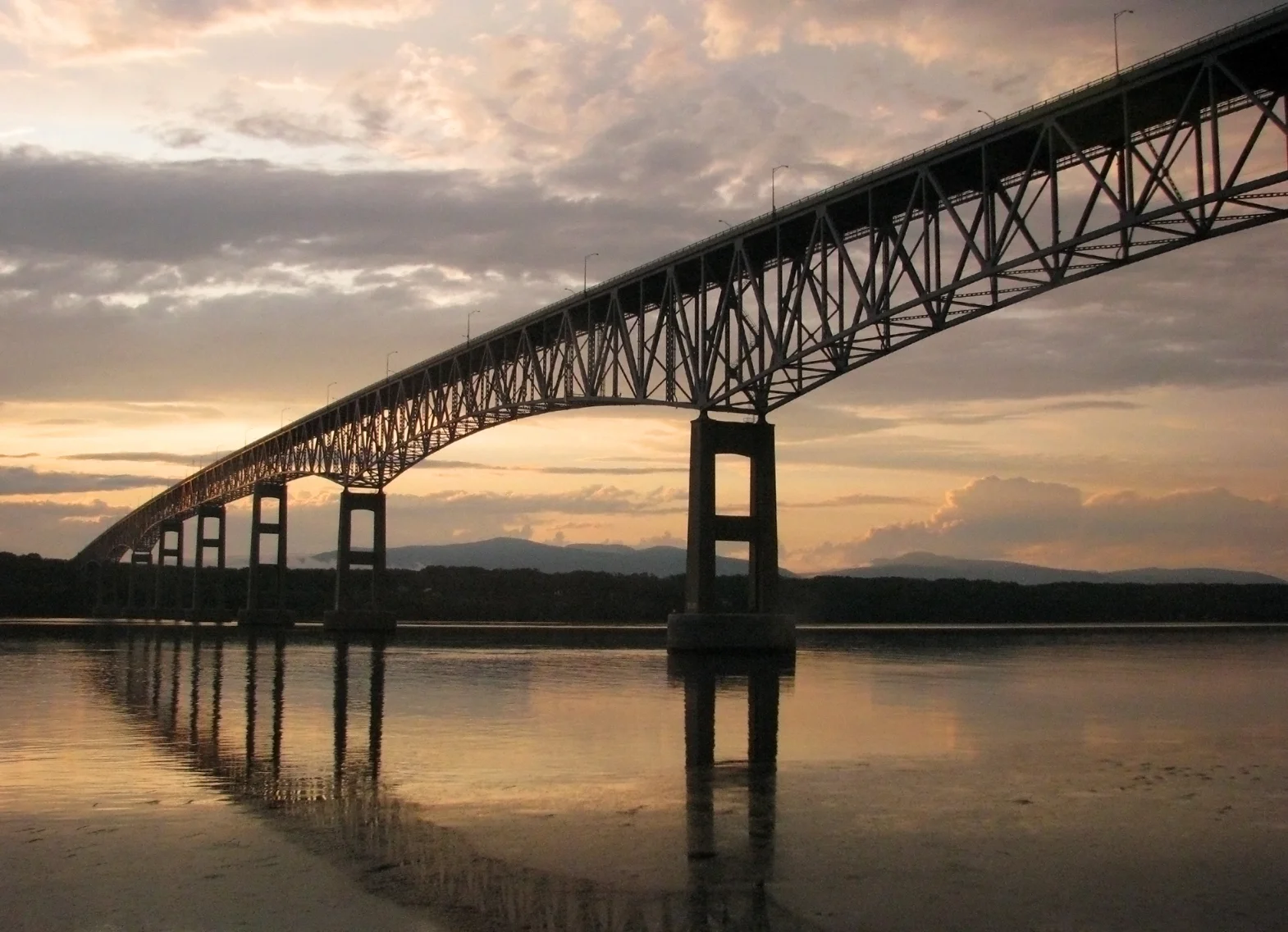Kingston-Rhinecliff_Bridge2.jpg