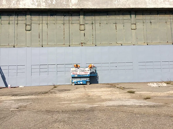 2016-10-05-Painting-Bomber-Plant-(2).jpg