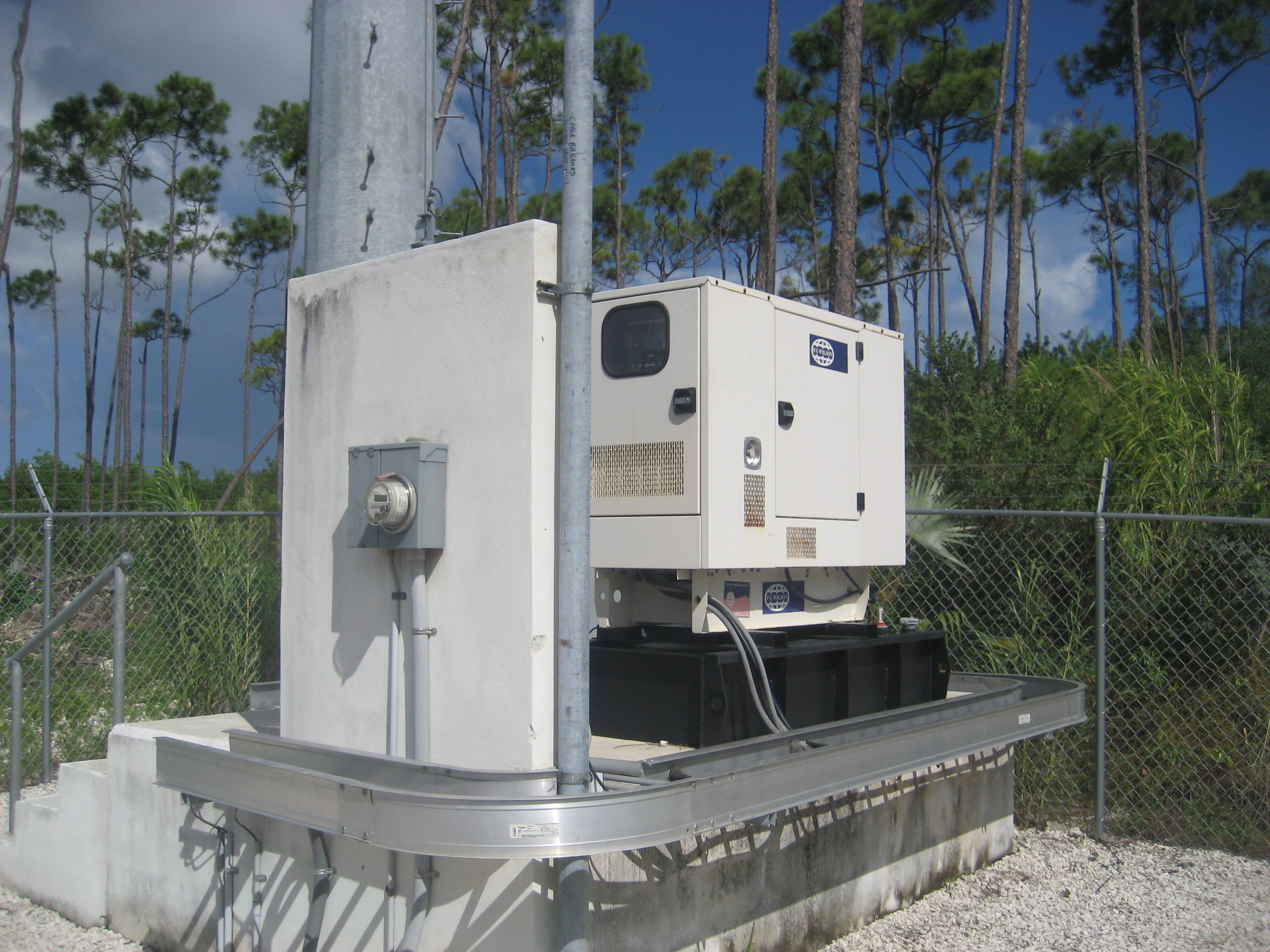 Generators, fuel tanks and switchboards @SRPAmericas