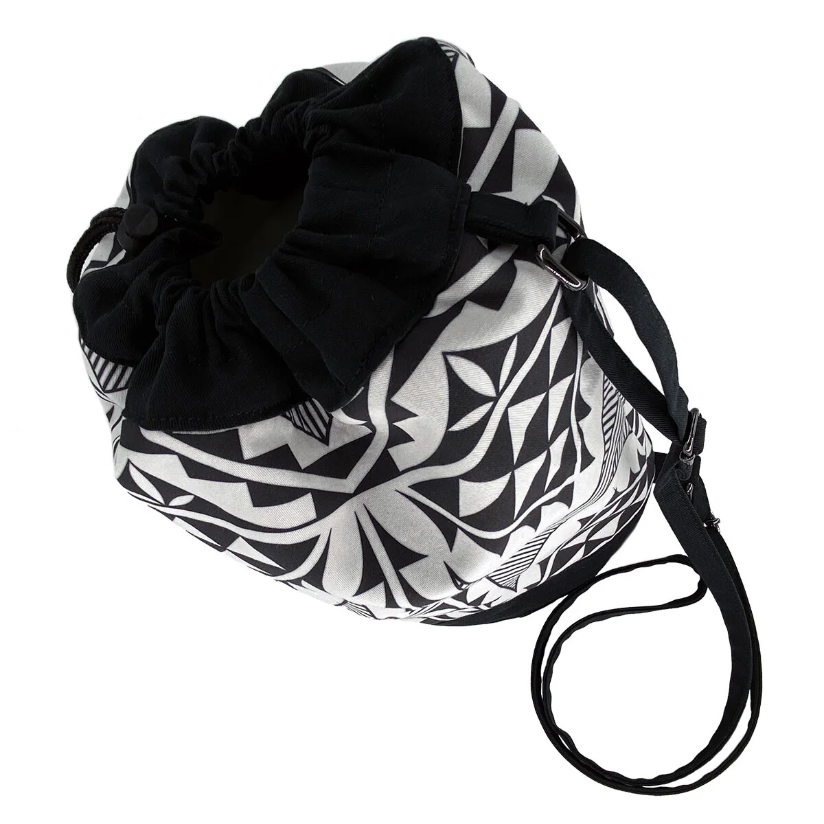 Bucket Bag_Mono_04.jpg