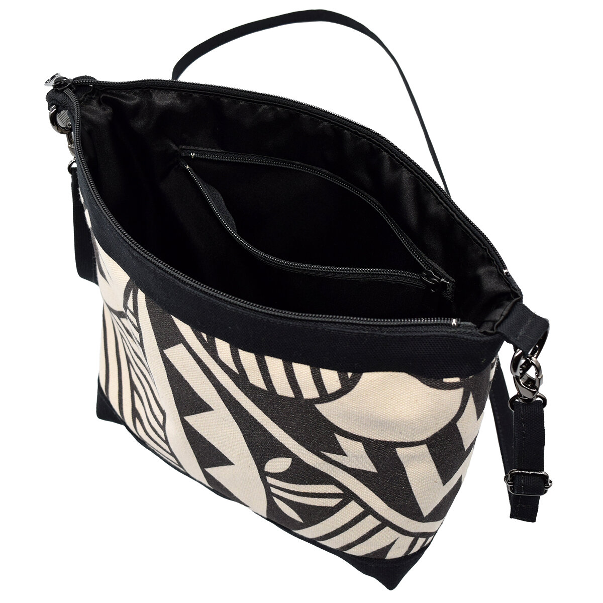 Unity Purse BW_02.jpg