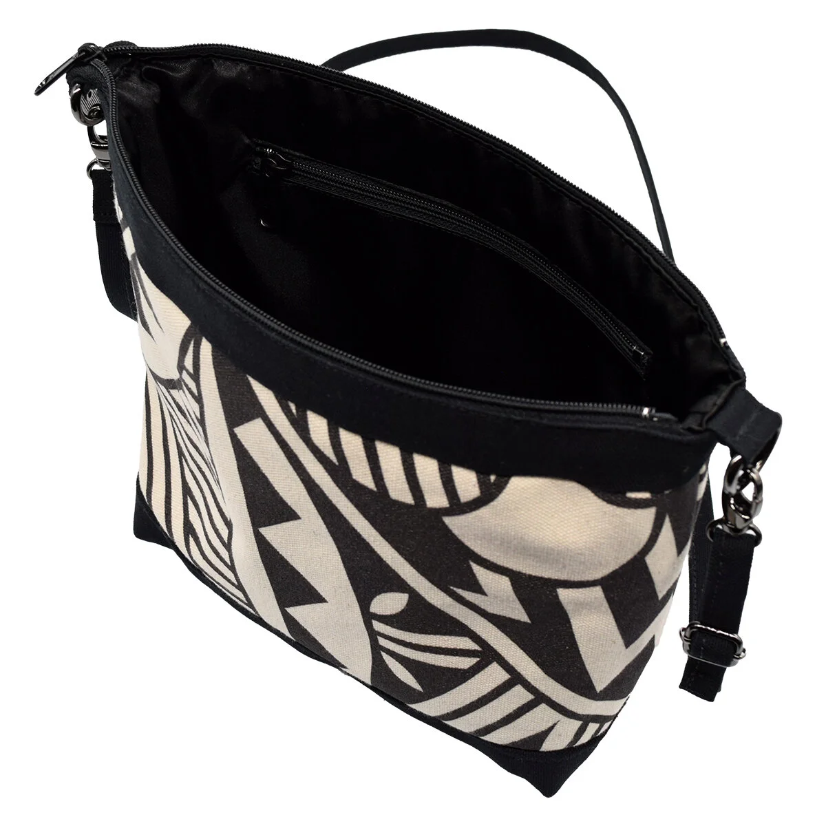 Unity Purse BW_01.jpg