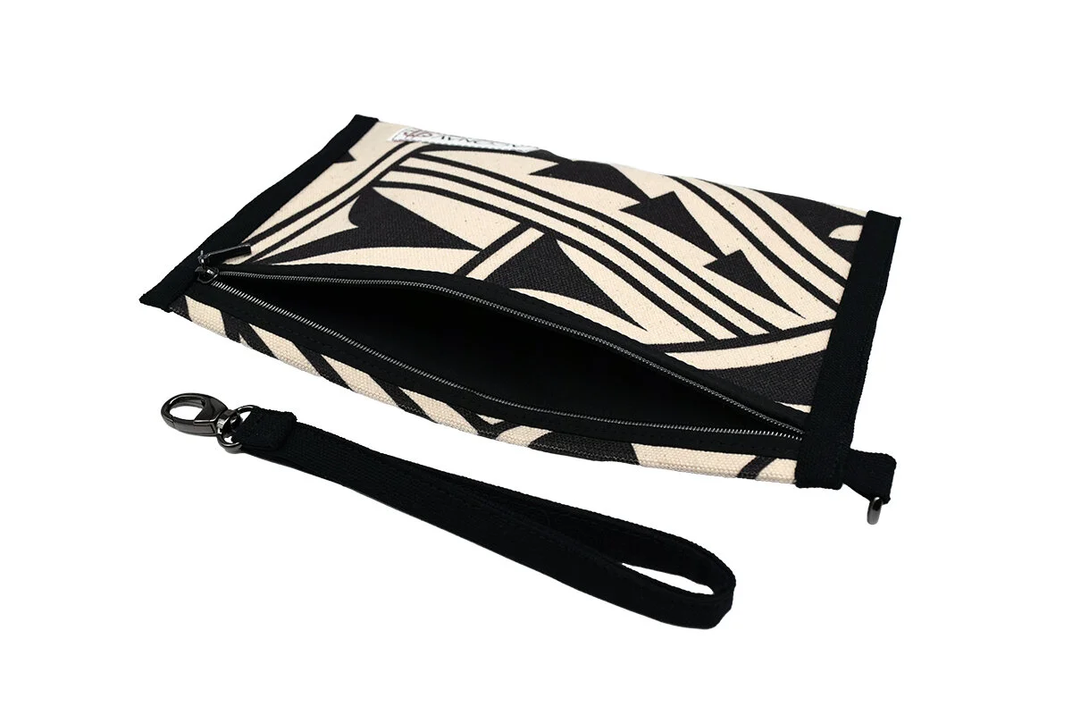 Unity Wristlet BW_02.jpg