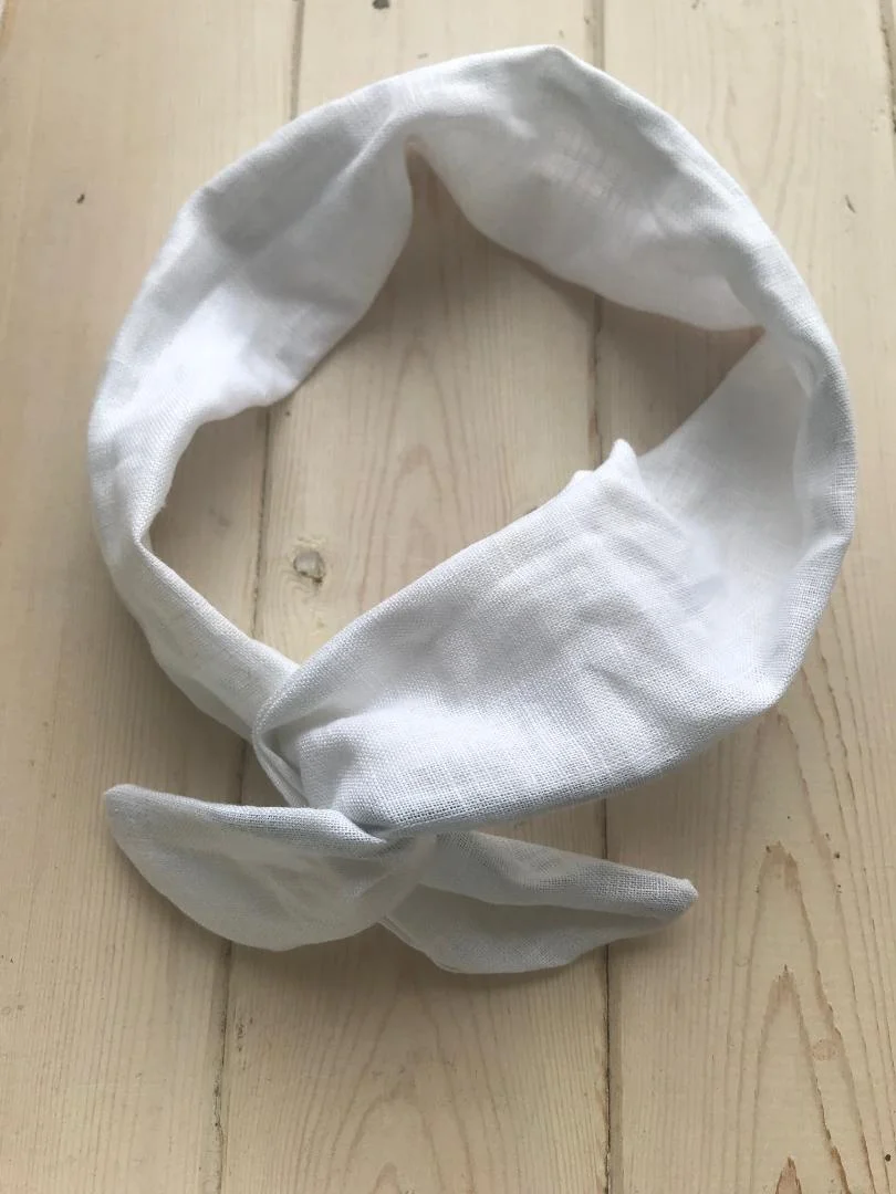 snowwhite headband.jpg