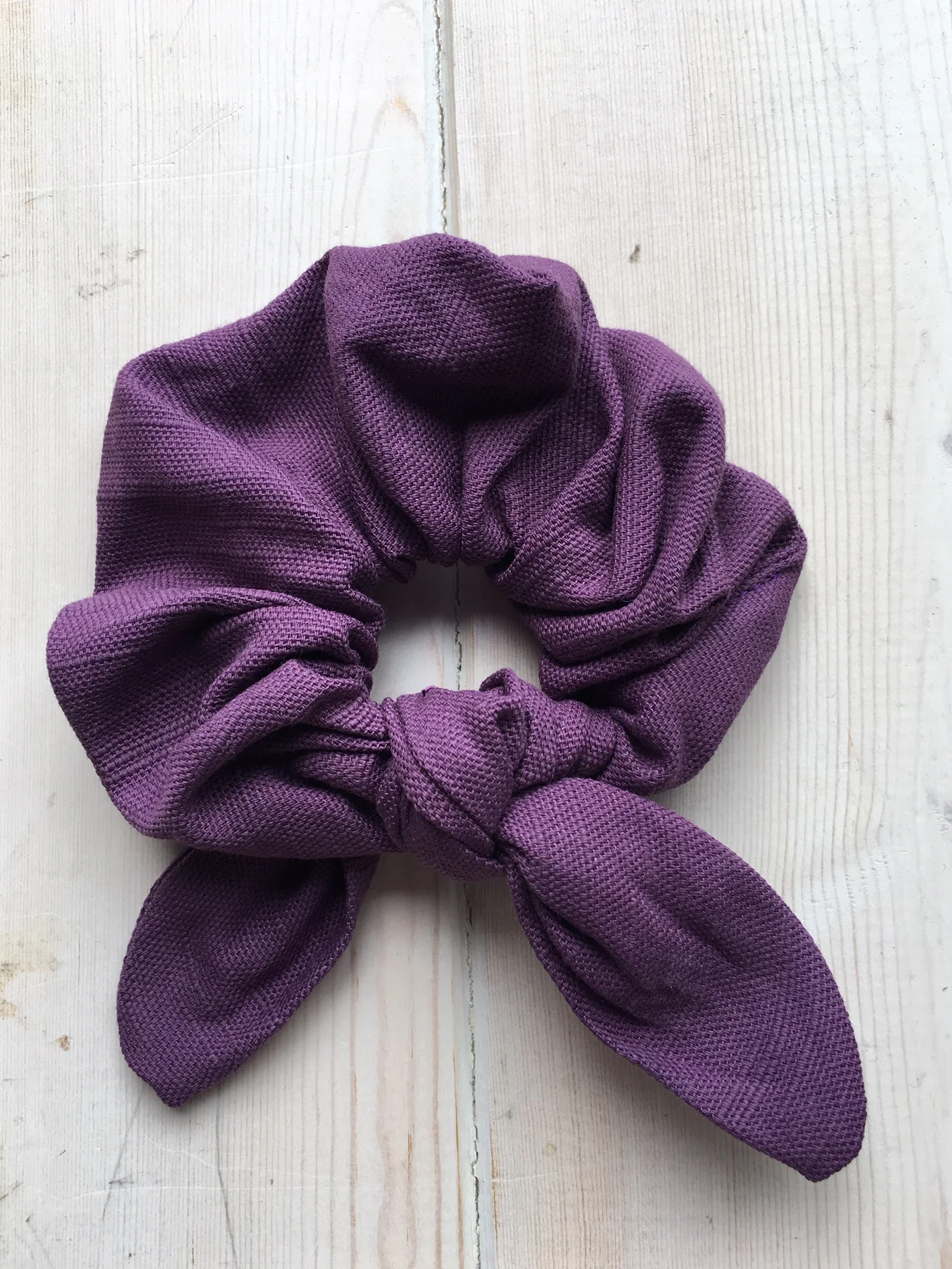 purple linen scrunch.jpg