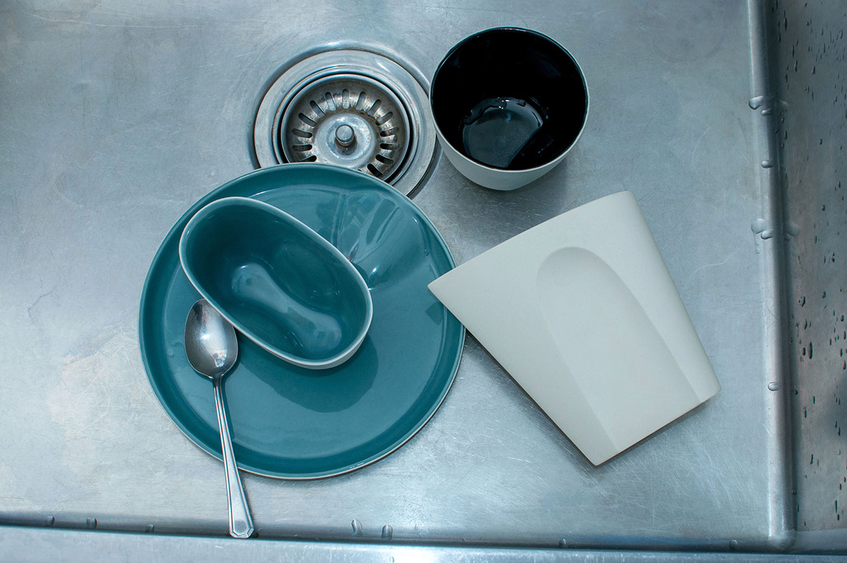 tableware_sink_sm.jpg
