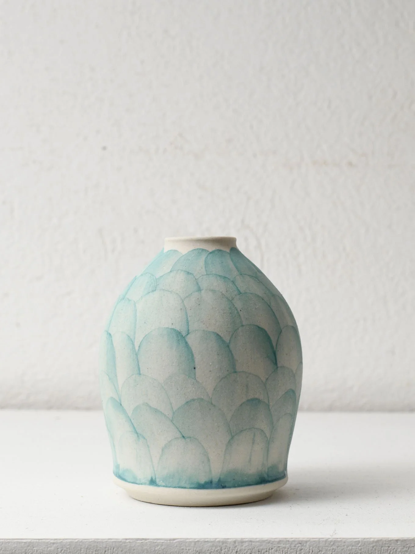 Blå strøg på lille porcelæns vase