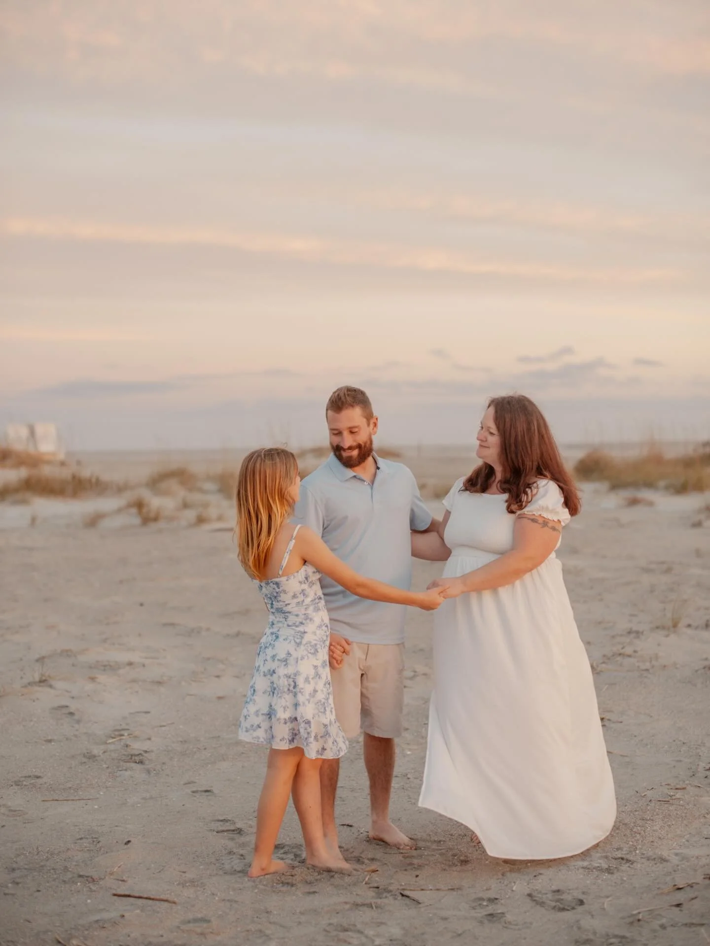 I&rsquo;ll never pass up the chance to work with another photographer&mdash;it&rsquo;s always such an honor (because let&rsquo;s be honest, we&rsquo;re picky 😂). Chelsie reached out wanting engagement photos with her daughter included, and it was pu