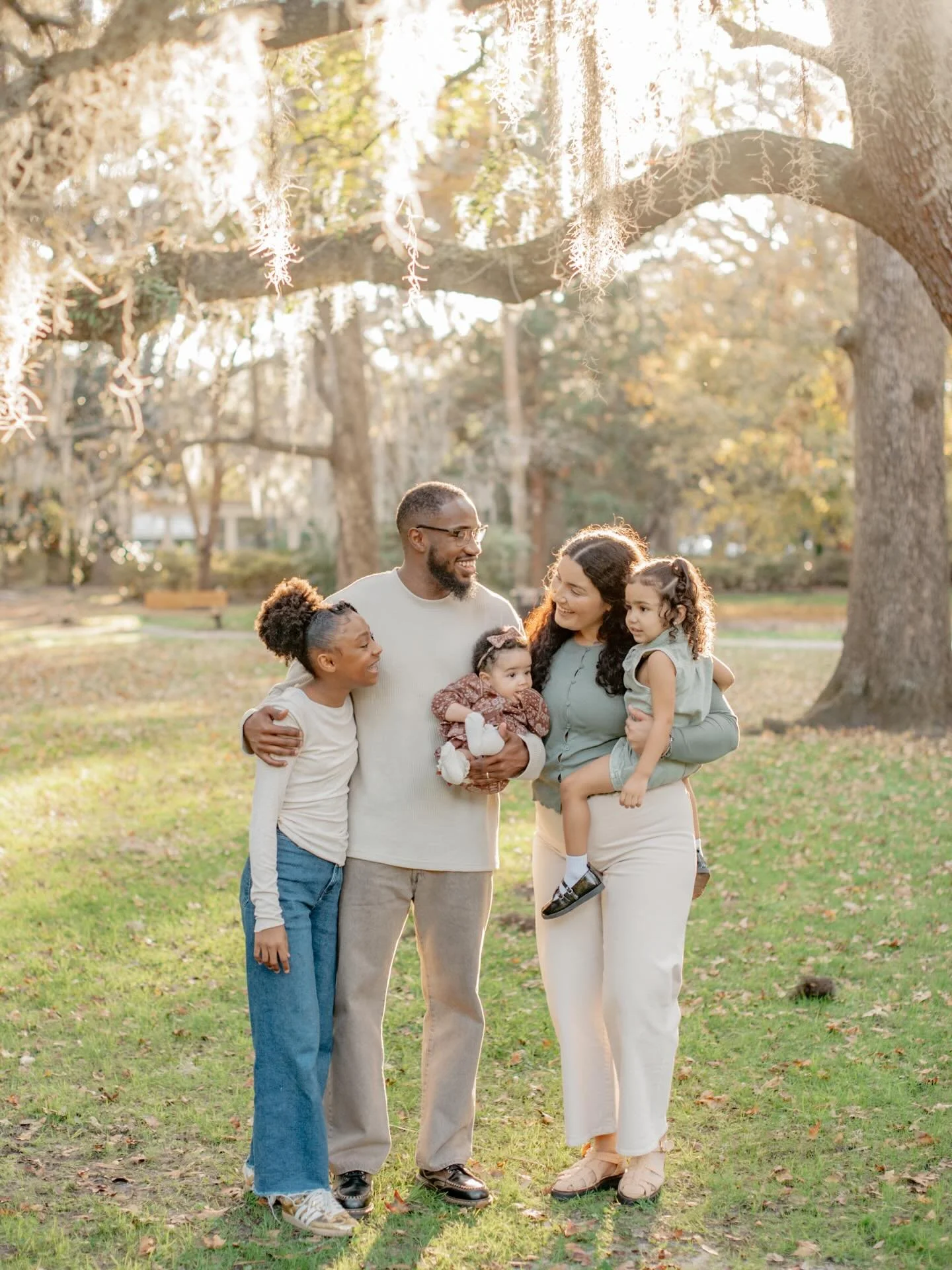 The Clark Family brought all the sunshine to our fall session downtown ☀️🍂