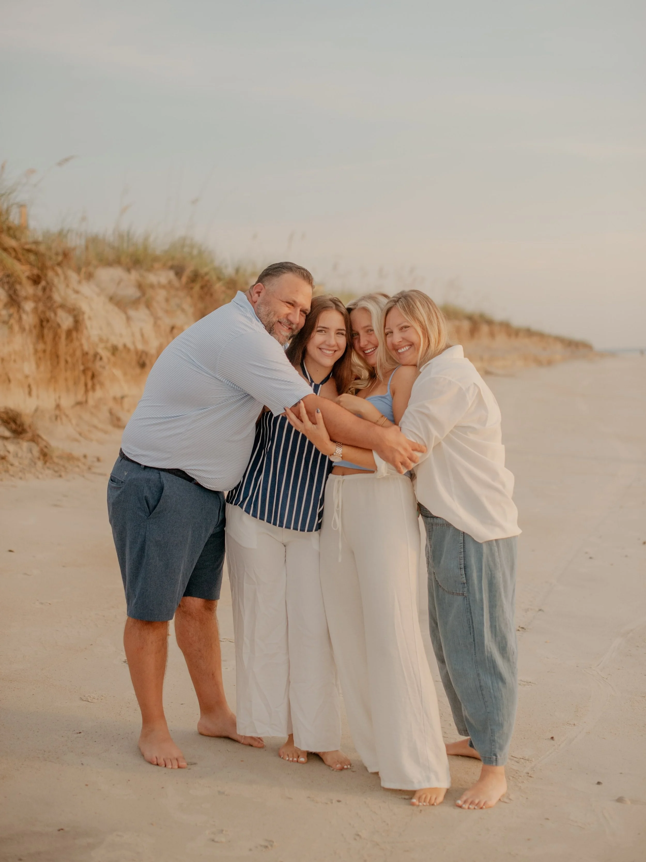The Kichurchak Family&mdash; who&rsquo;s oldest is headed to college 🥹 This crew made me feel like part of the family. I truly have the sweetest clients! Thank you guys so much for a beautiful morning 💛