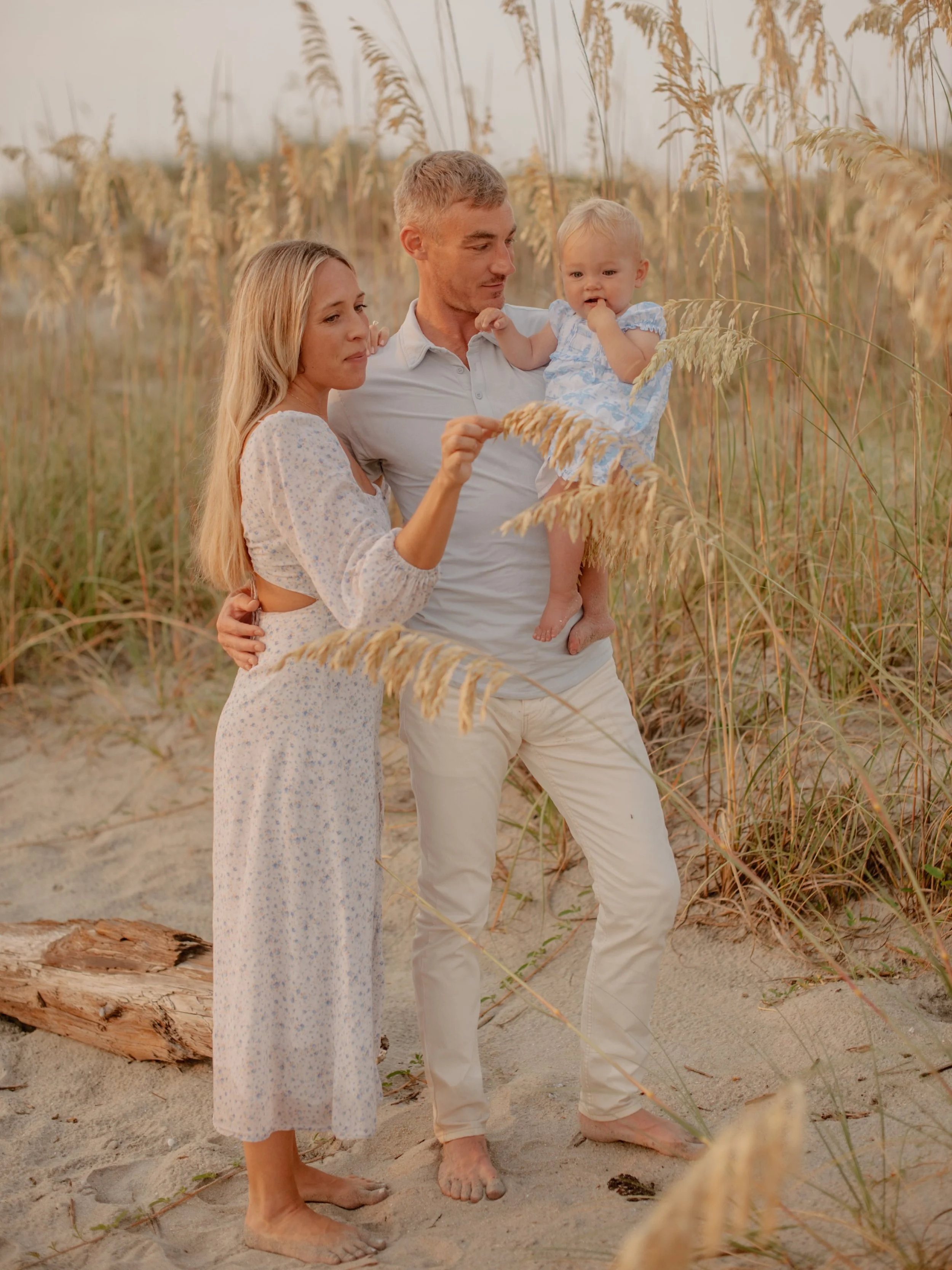 Sunrise with the Rose Family 🌾 Tiny Sienna stole my heart 🥹 Thank you guys!