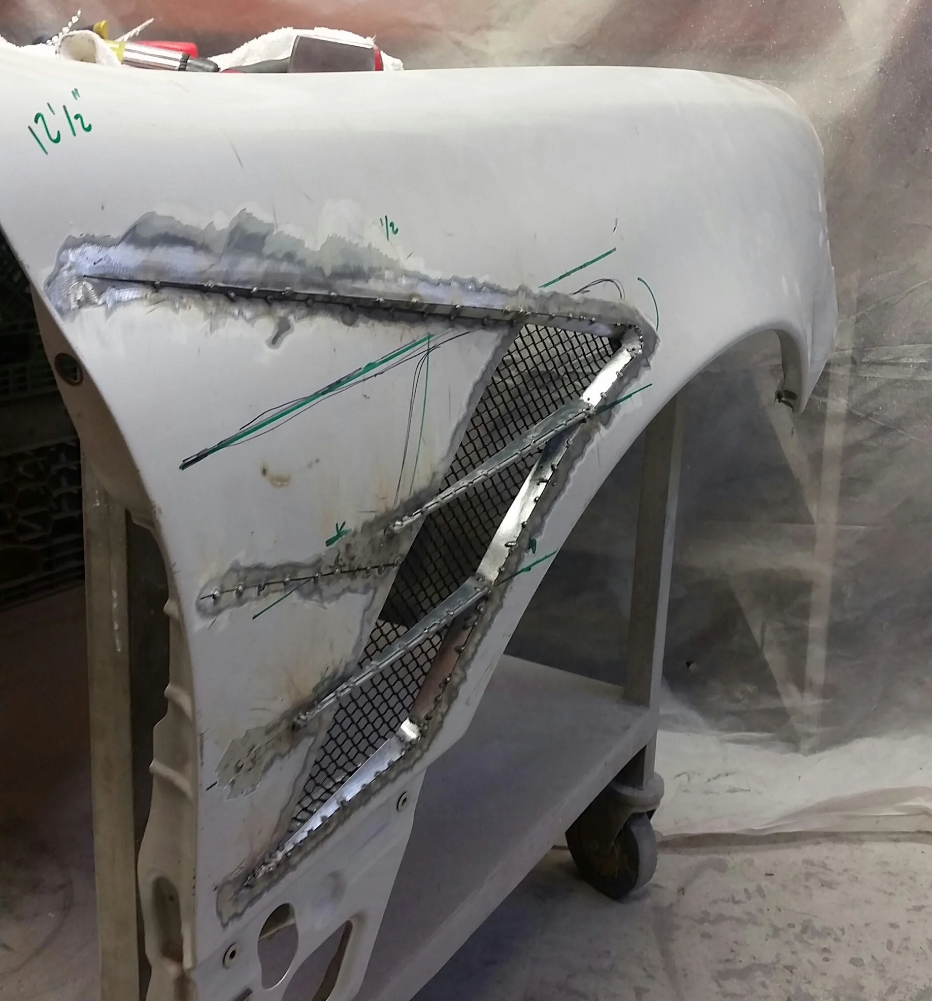 -coming from Mercedes SL65 inspiration, i decided to add 2 bars along the vent. this would be a last minute decision. these bars would be created in steel.