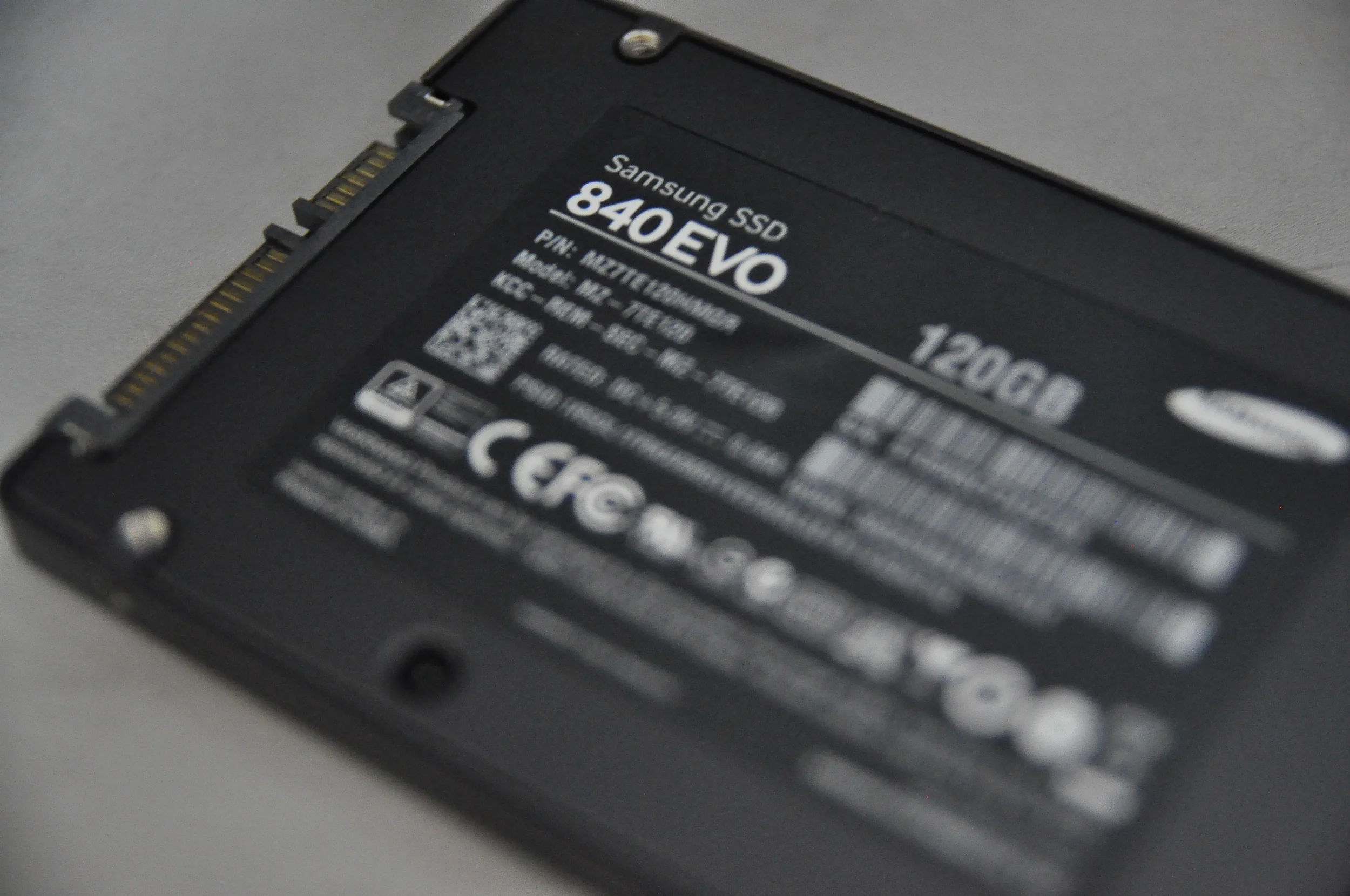 Samsung Release Fix for Popular 840 EVO SSD Drive Performance Problems (again)