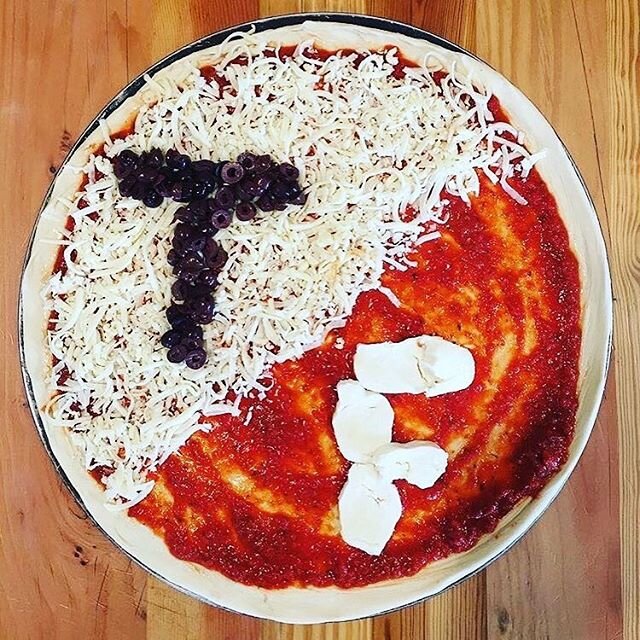 We&rsquo;re always proud to be sponsors of @truefalsefilmfest! We will have quick slices all weekend, just get through the line and we will hand you a slice on a plate ✔️❤️ Swipe for the weekend slice schedule! 👉
