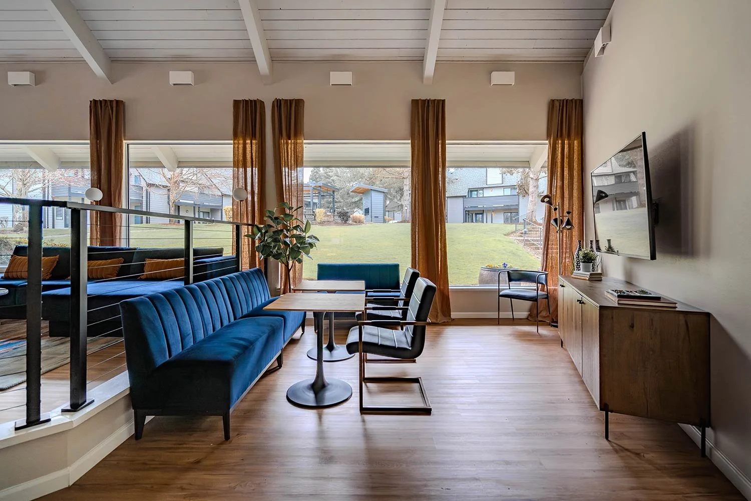 work and study area with clubhouse