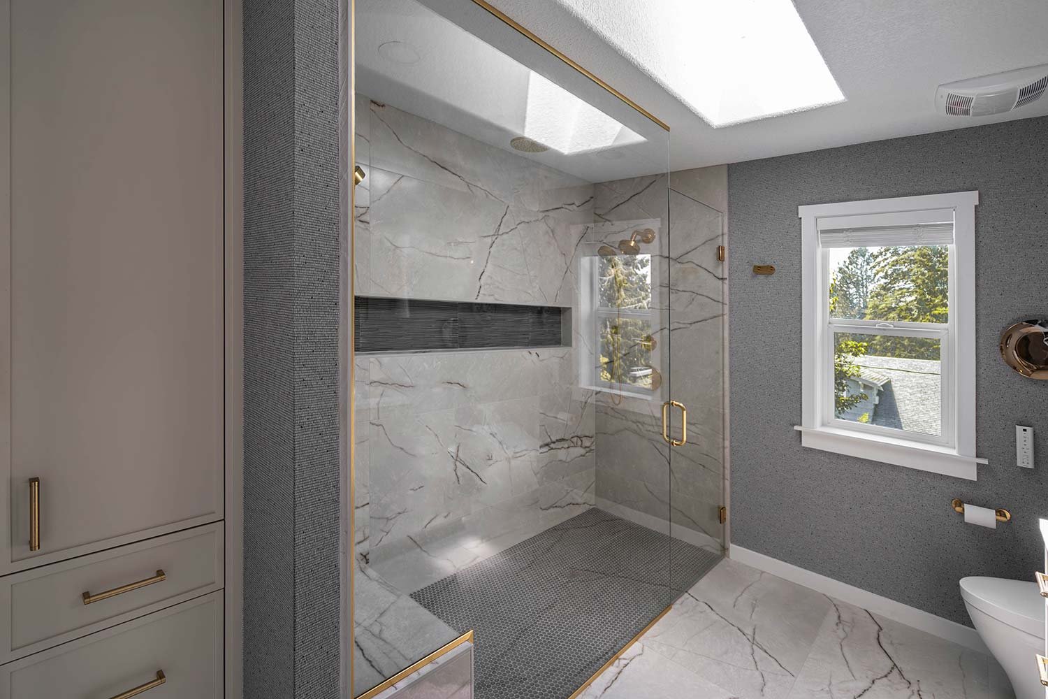 custom bathroom remodel design companies