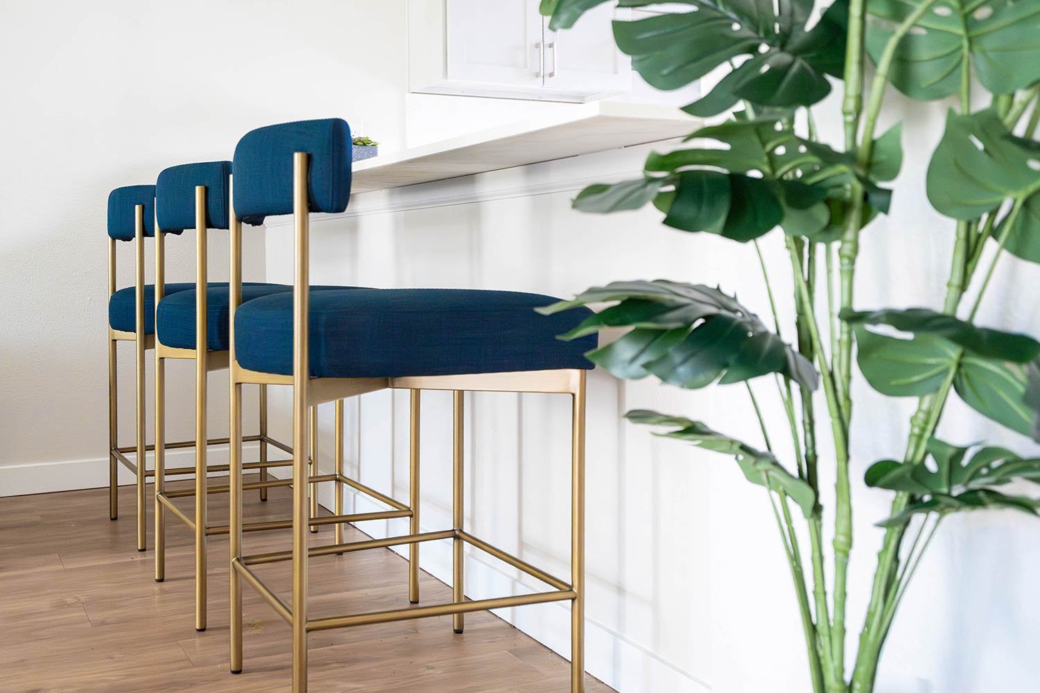 Bright brussed gold chairs for barstools